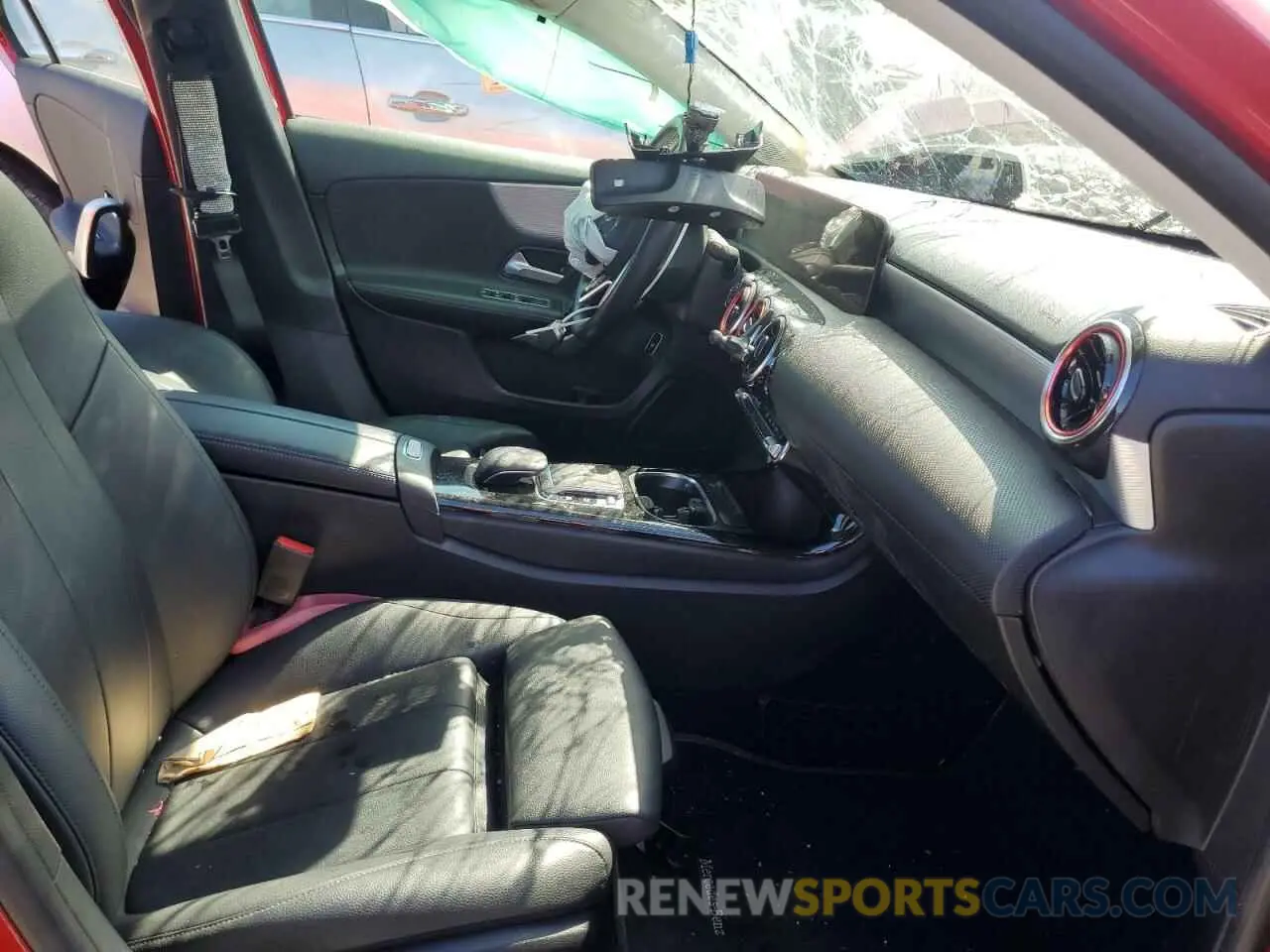 7 Photograph of a damaged car WDD3G4EB4KW027105 MERCEDES-BENZ A-CLASS 2019