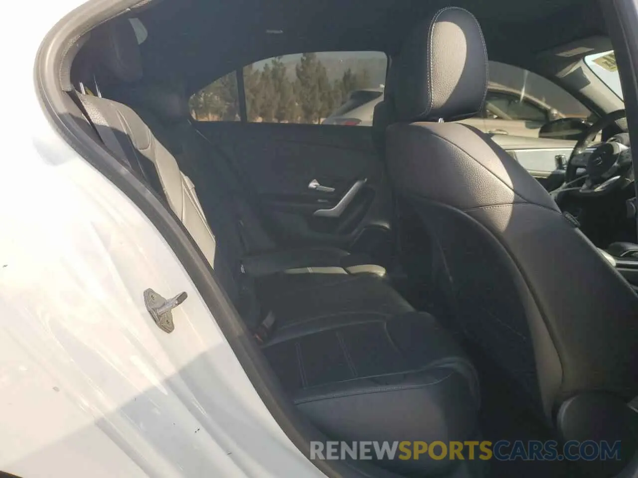 10 Фотография поврежденного автомобиля WDD3G4EB5KW004724 MERCEDES-BENZ A-CLASS 2019