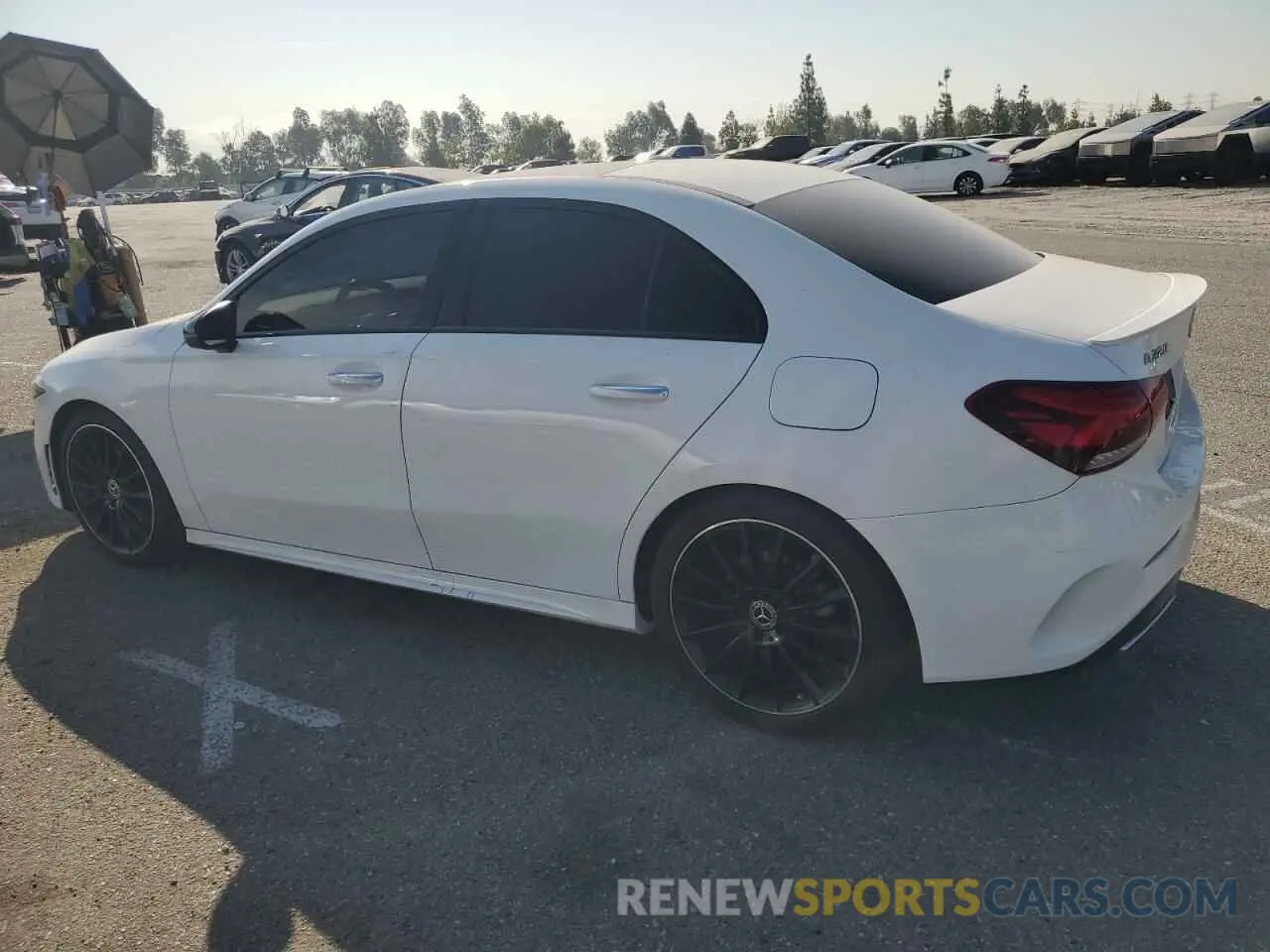 2 Фотография поврежденного автомобиля WDD3G4EB5KW004724 MERCEDES-BENZ A-CLASS 2019