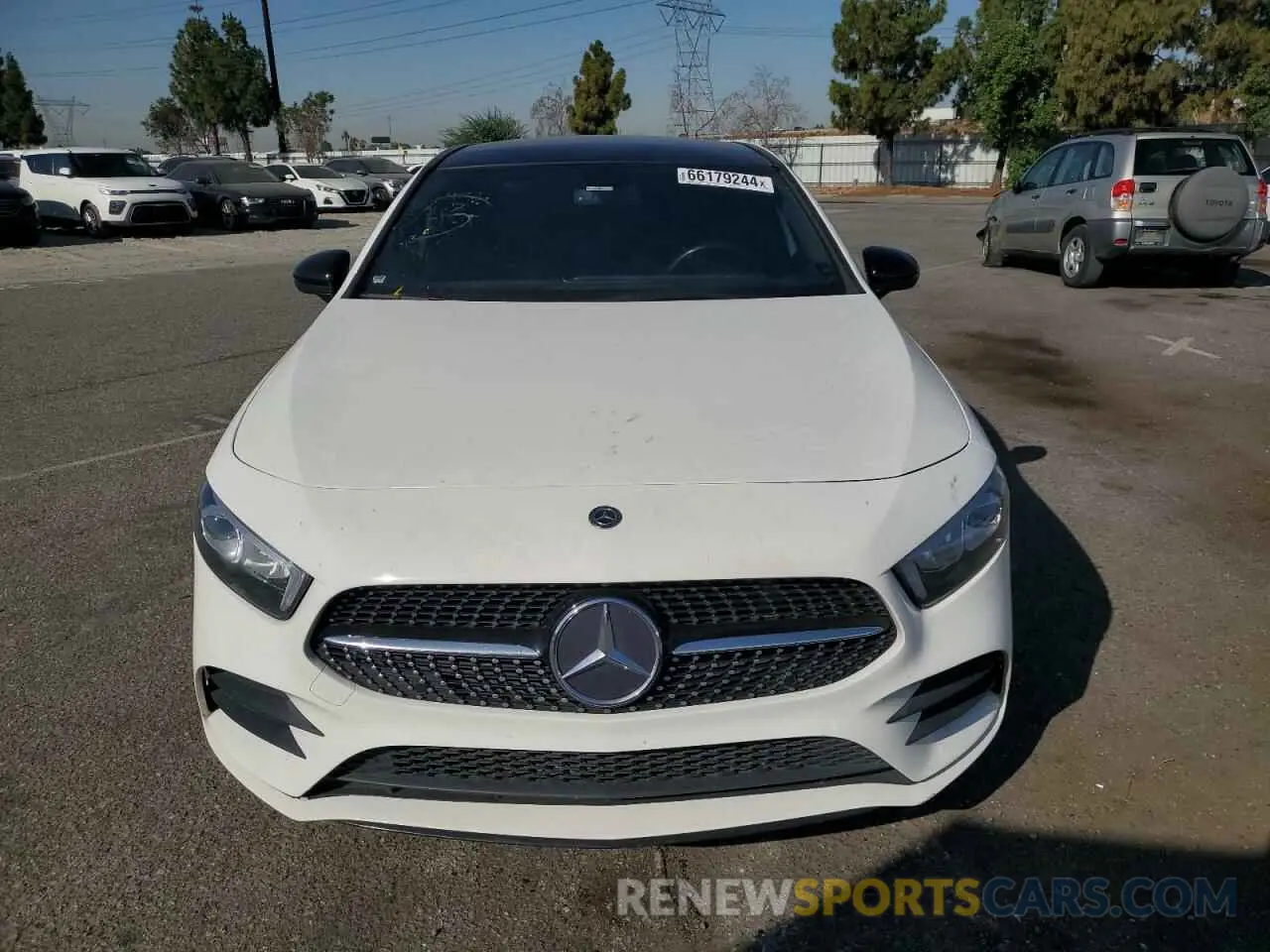 5 Фотография поврежденного автомобиля WDD3G4EB5KW004724 MERCEDES-BENZ A-CLASS 2019