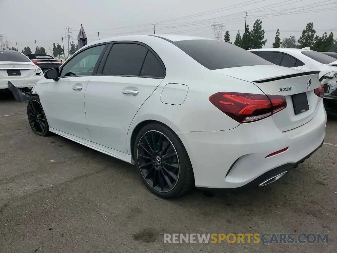 2 Фотография поврежденного автомобиля WDD3G4EB5KW022995 MERCEDES-BENZ A-CLASS 2019