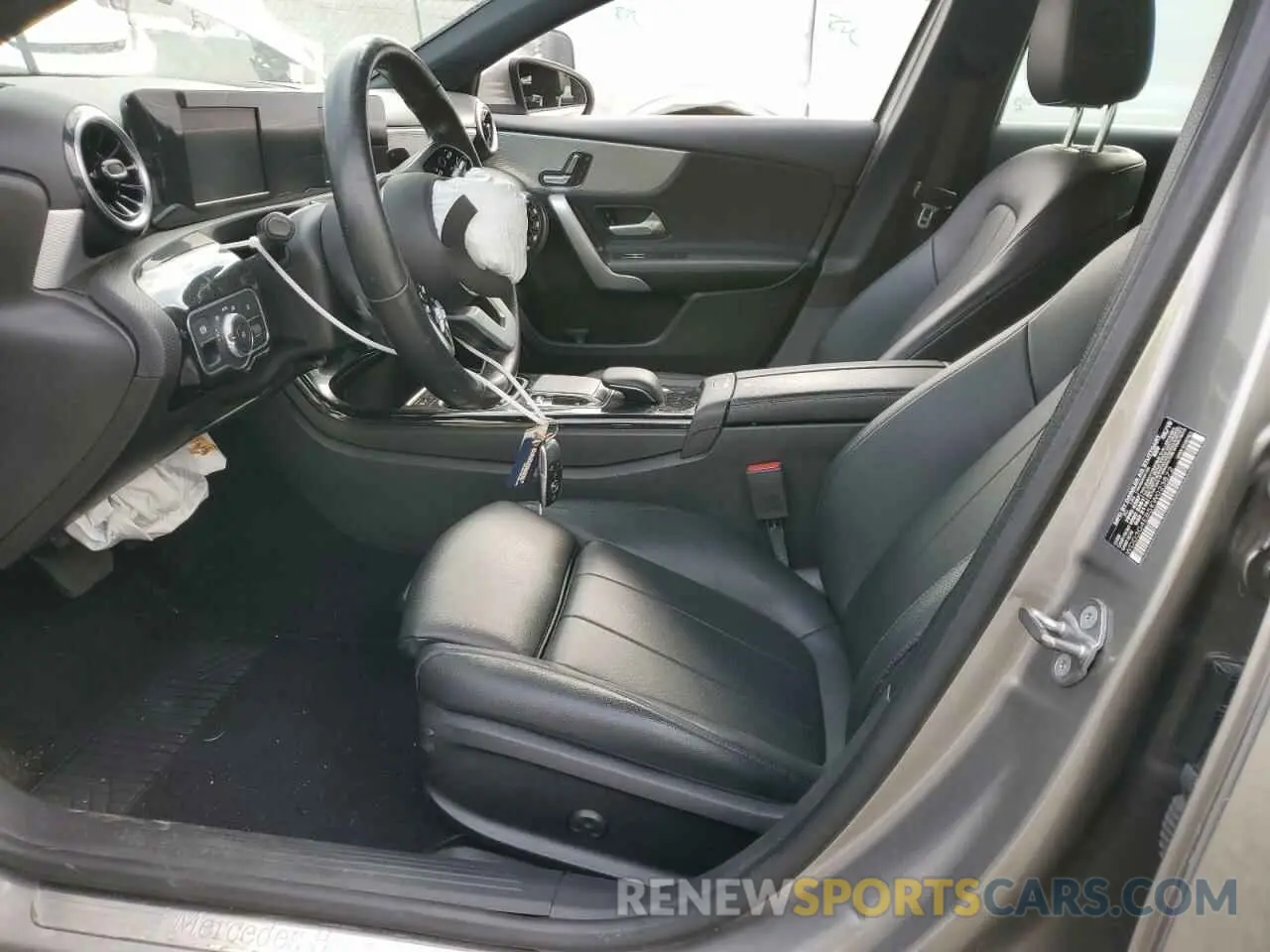 7 Фотография поврежденного автомобиля WDD3G4EB5KW023872 MERCEDES-BENZ A-CLASS 2019