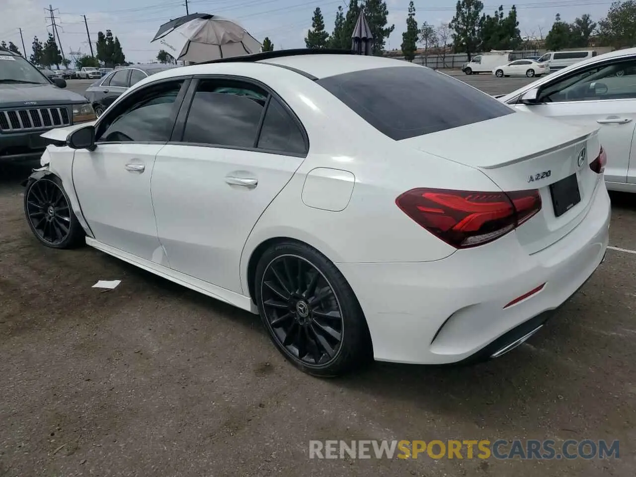 2 Фотография поврежденного автомобиля WDD3G4EB6KW025260 MERCEDES-BENZ A-CLASS 2019