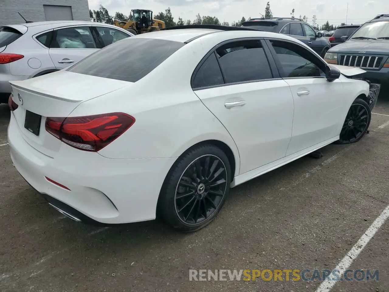 3 Фотография поврежденного автомобиля WDD3G4EB6KW025260 MERCEDES-BENZ A-CLASS 2019