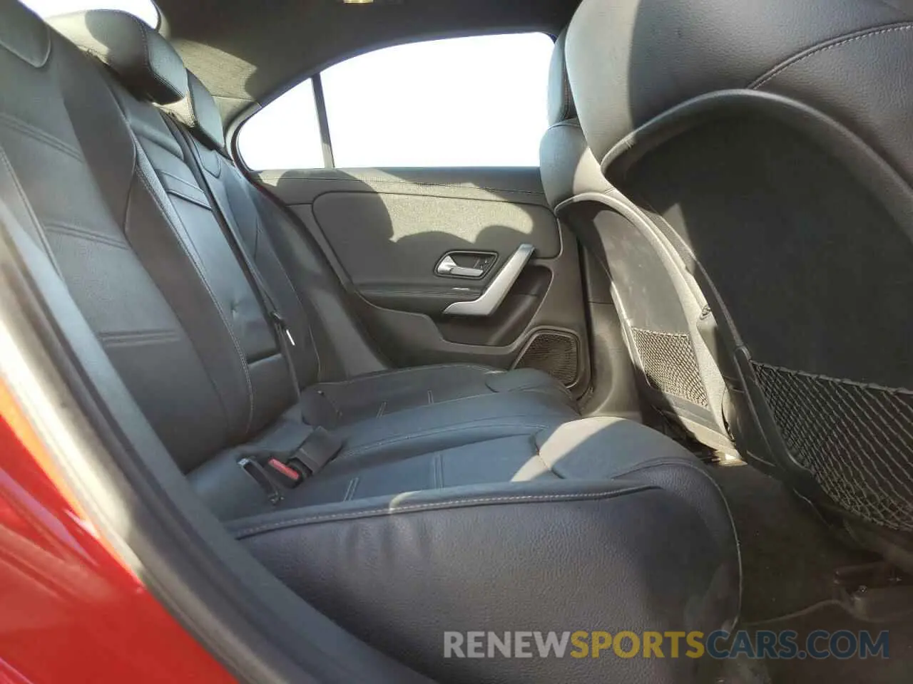 10 Photograph of a damaged car WDD3G4EB6KW033617 MERCEDES-BENZ A-CLASS 2019