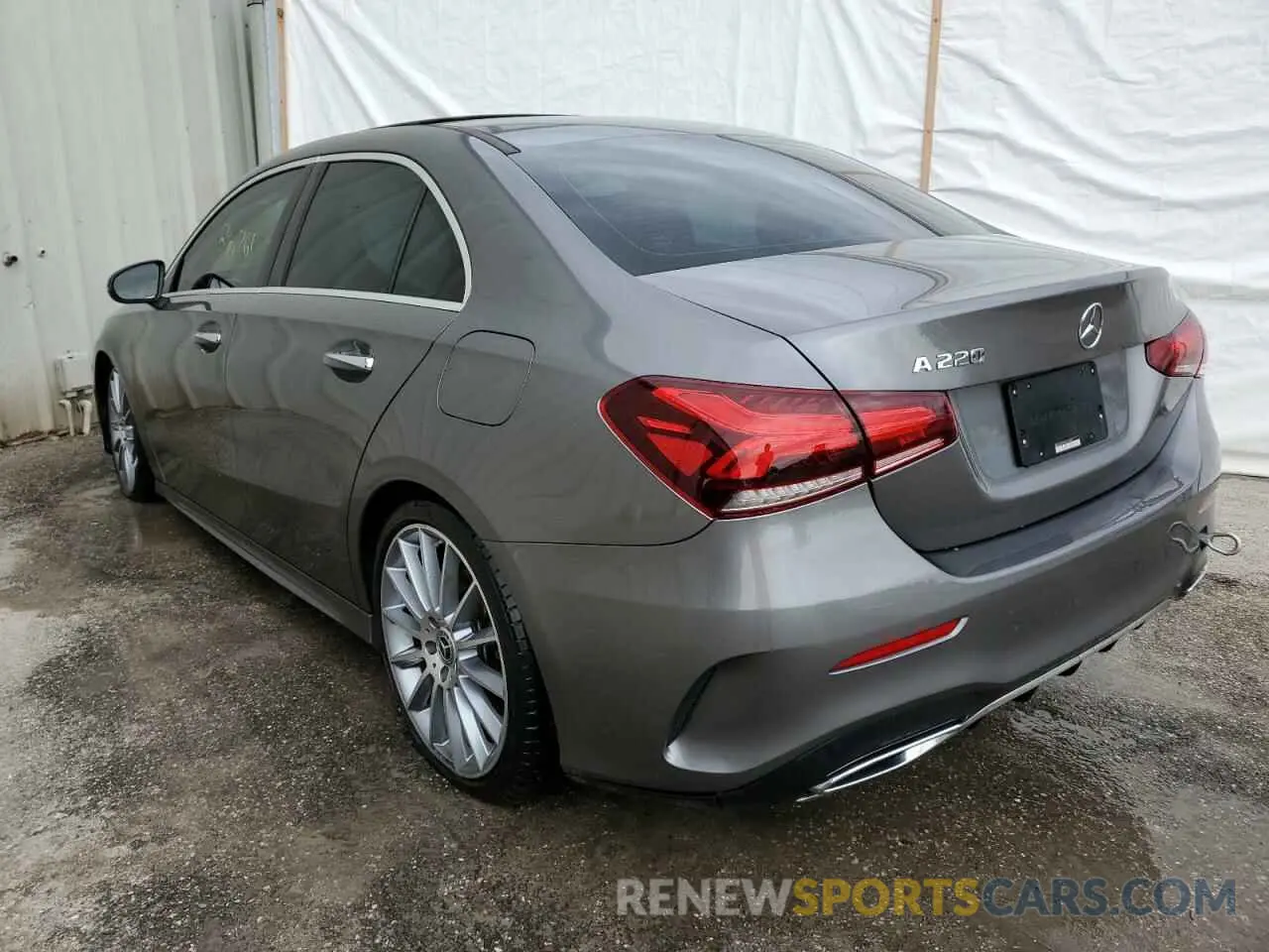 3 Фотография поврежденного автомобиля WDD3G4EB7KW015658 MERCEDES-BENZ A-CLASS 2019