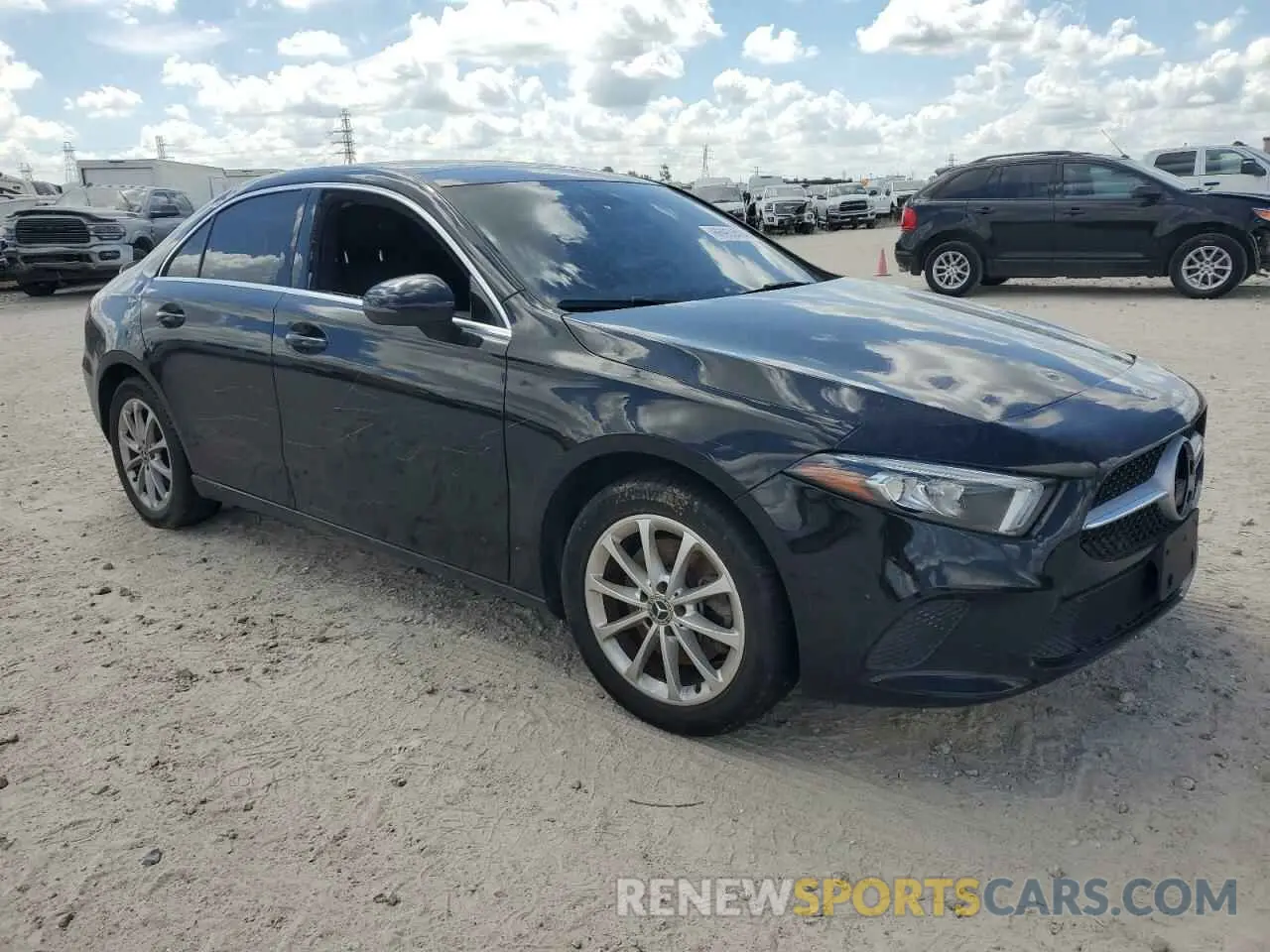 4 Photograph of a damaged car WDD3G4EB7KW025686 MERCEDES-BENZ A-CLASS 2019