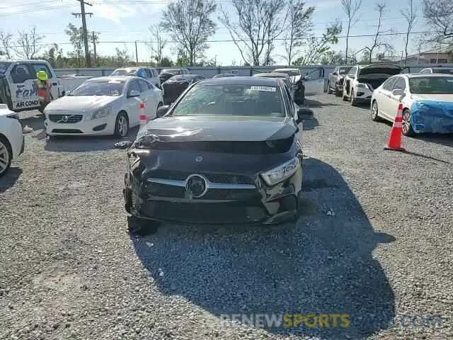 11 Photograph of a damaged car WDD3G4EB8KW001977 MERCEDES-BENZ A-CLASS 2019