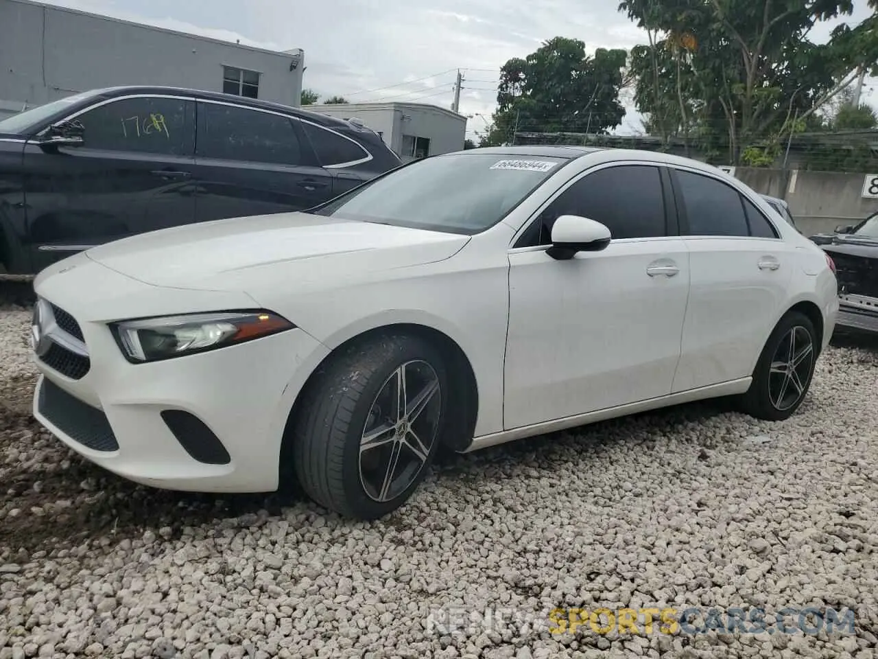 1 Фотография поврежденного автомобиля WDD3G4EB8KW020688 MERCEDES-BENZ A-CLASS 2019