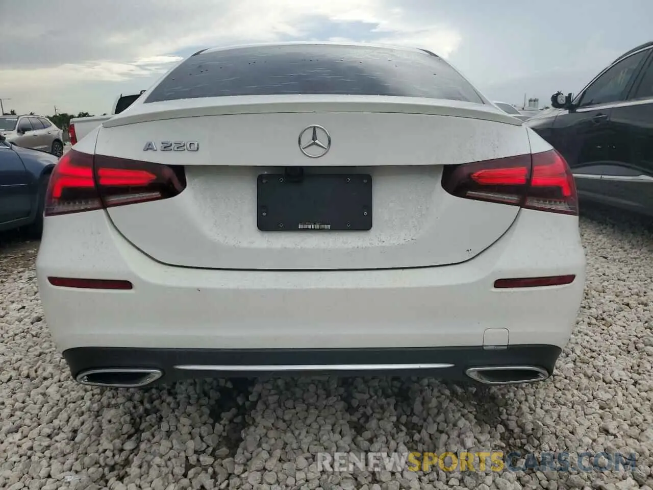 6 Фотография поврежденного автомобиля WDD3G4EB8KW020688 MERCEDES-BENZ A-CLASS 2019