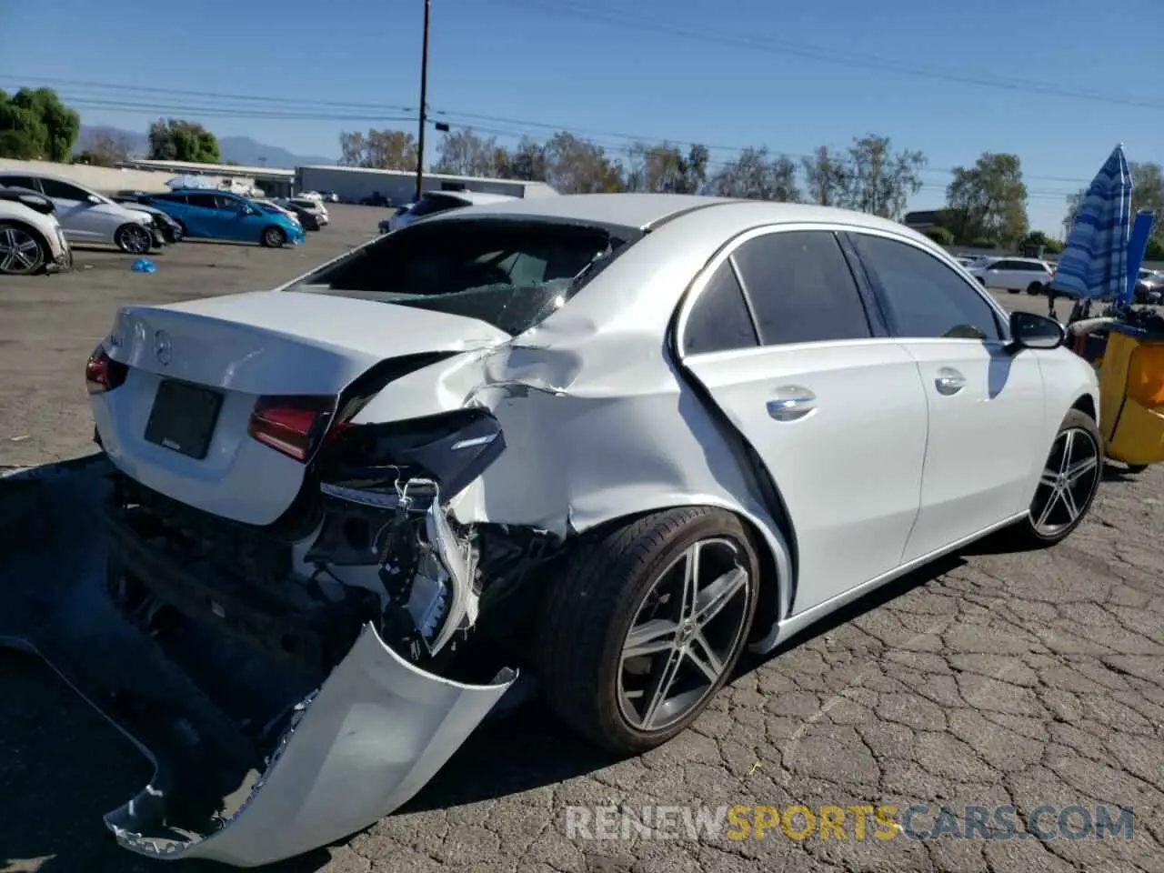4 Photograph of a damaged car WDD3G4EB8KW033599 MERCEDES-BENZ A-CLASS 2019
