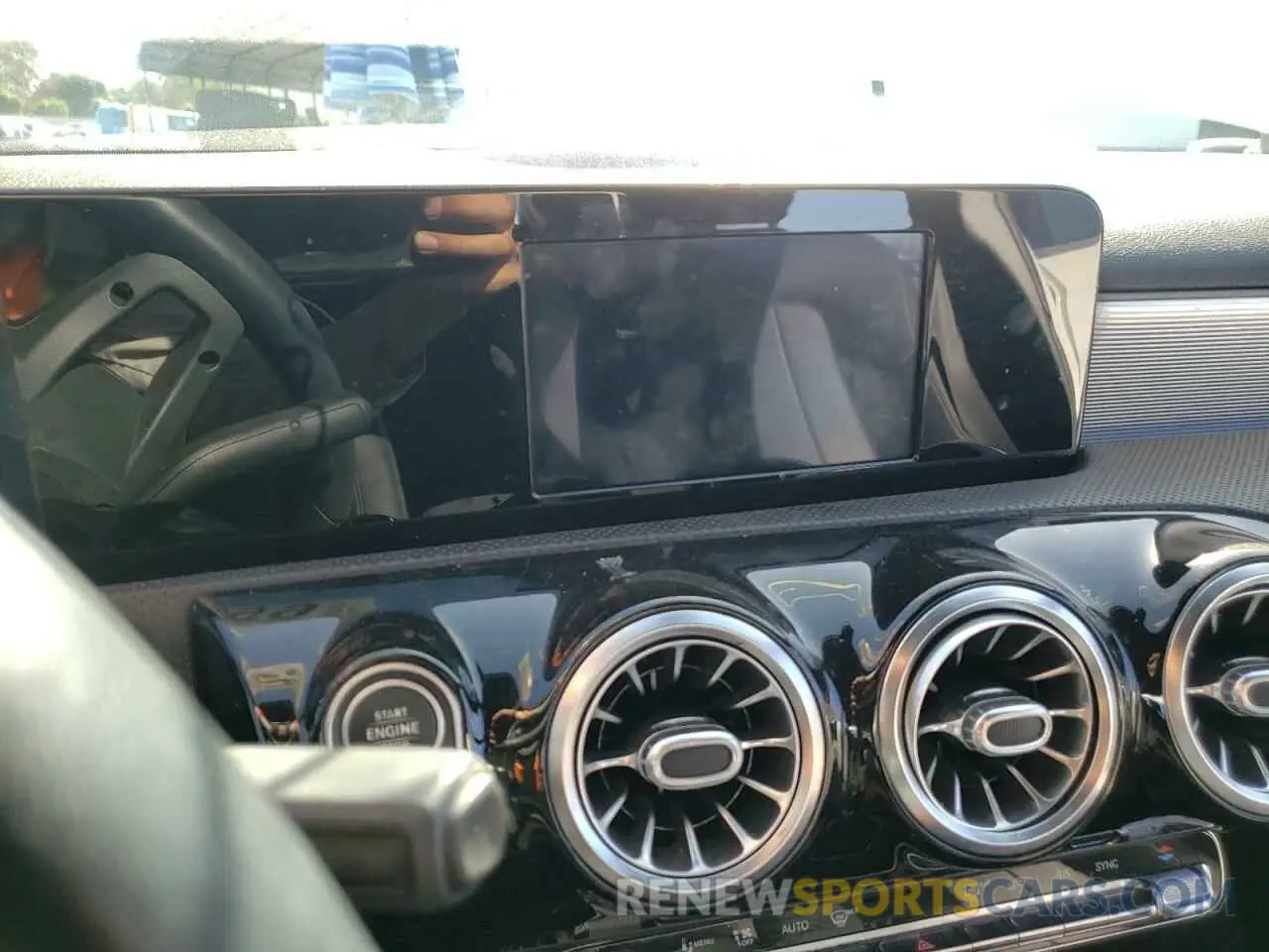 9 Photograph of a damaged car WDD3G4EB8KW033599 MERCEDES-BENZ A-CLASS 2019