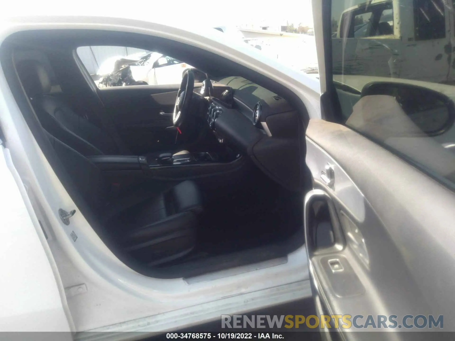 5 Фотография поврежденного автомобиля WDD3G4EB9KW000482 MERCEDES-BENZ A-CLASS 2019