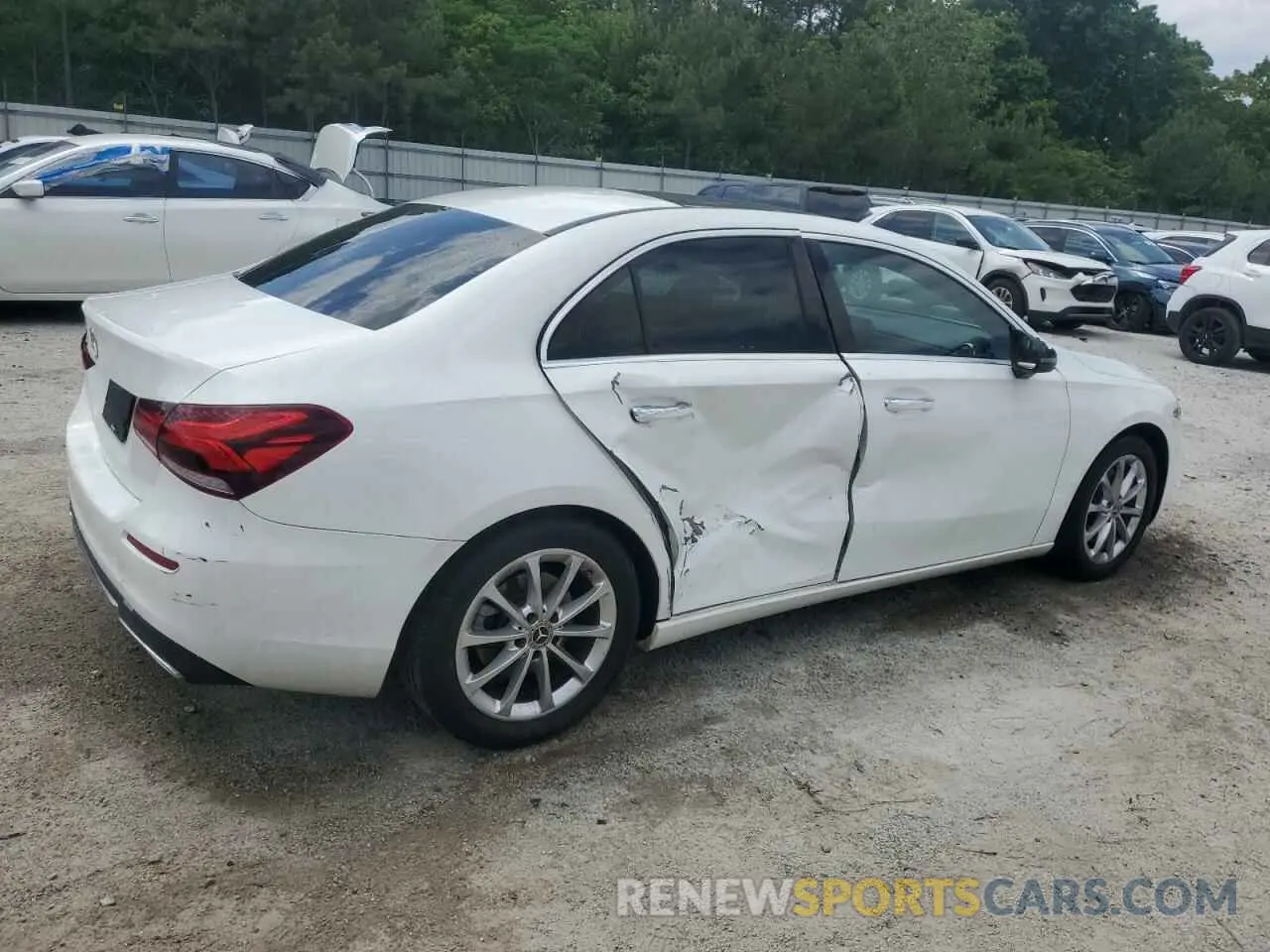 3 Photograph of a damaged car WDD3G4EB9KW000854 MERCEDES-BENZ A-CLASS 2019