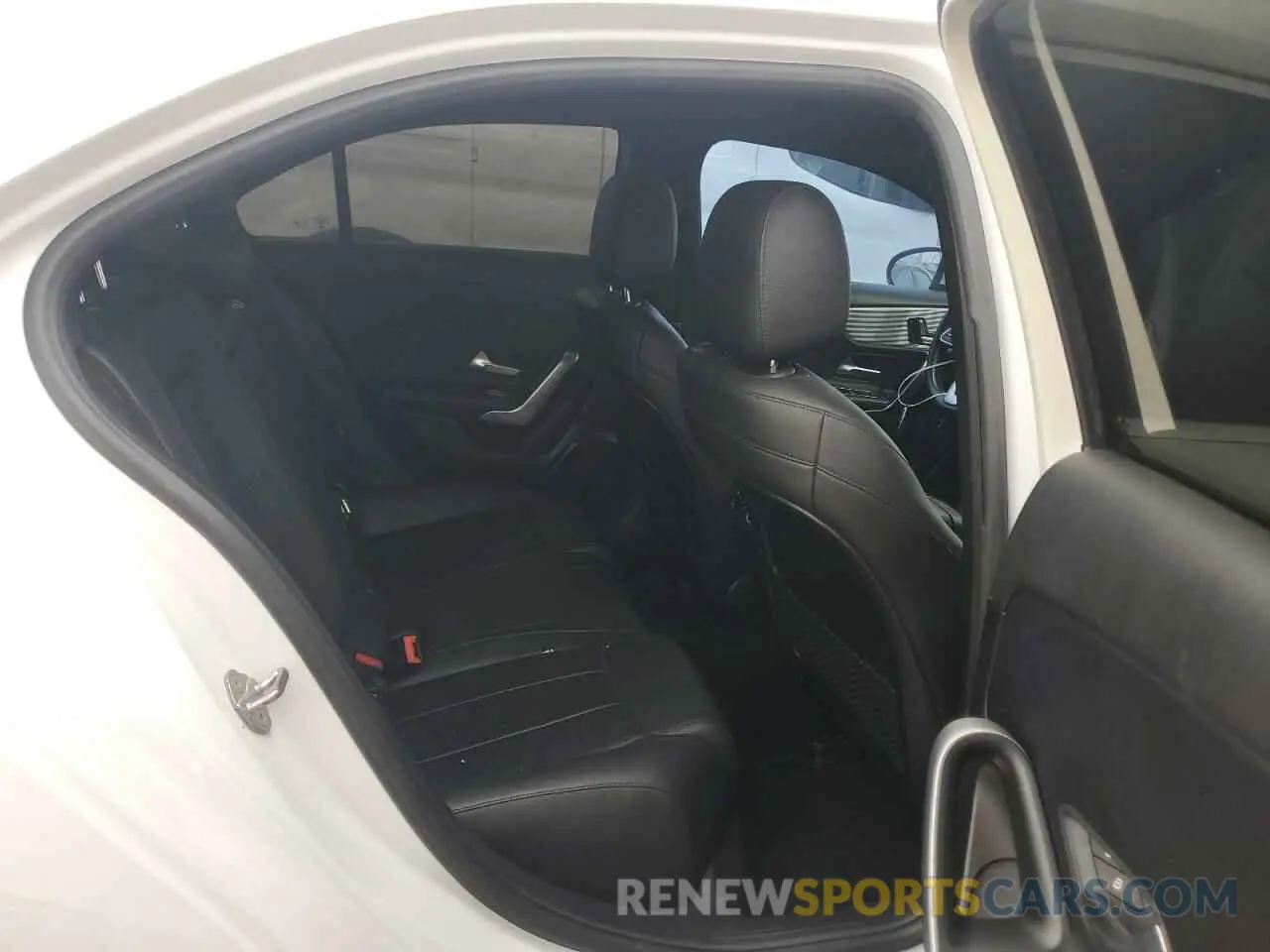 10 Photograph of a damaged car WDD3G4EB9KW025267 MERCEDES-BENZ A-CLASS 2019