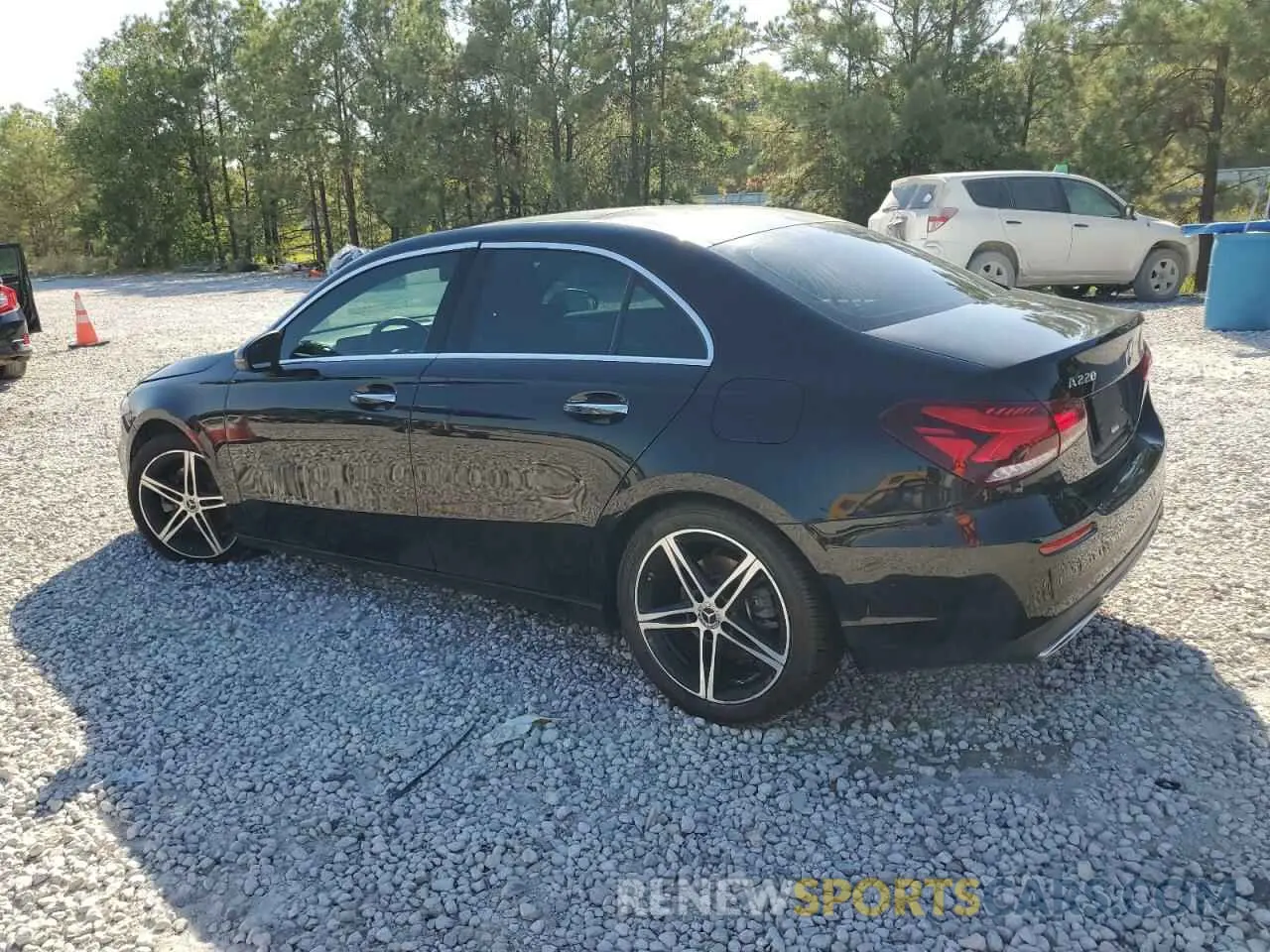 2 Фотография поврежденного автомобиля WDD3G4EB9KW034311 MERCEDES-BENZ A-CLASS 2019