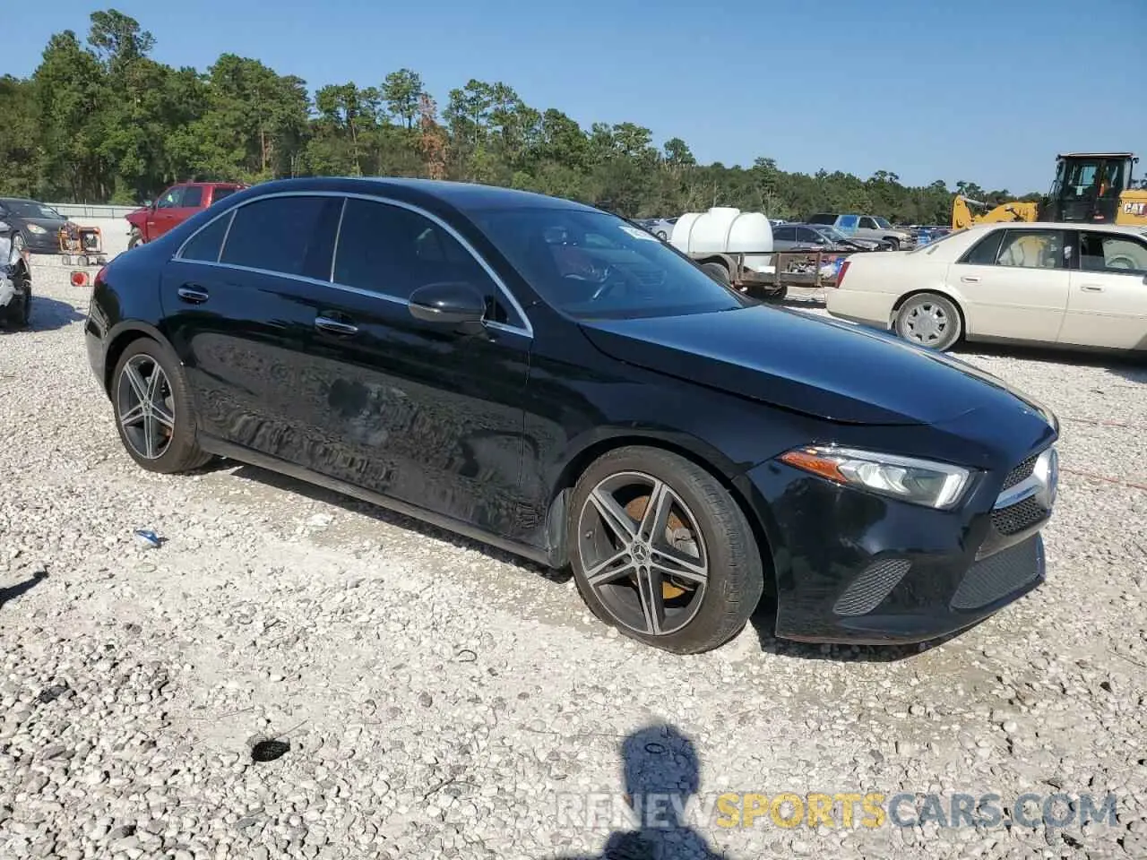 4 Фотография поврежденного автомобиля WDD3G4EB9KW034311 MERCEDES-BENZ A-CLASS 2019