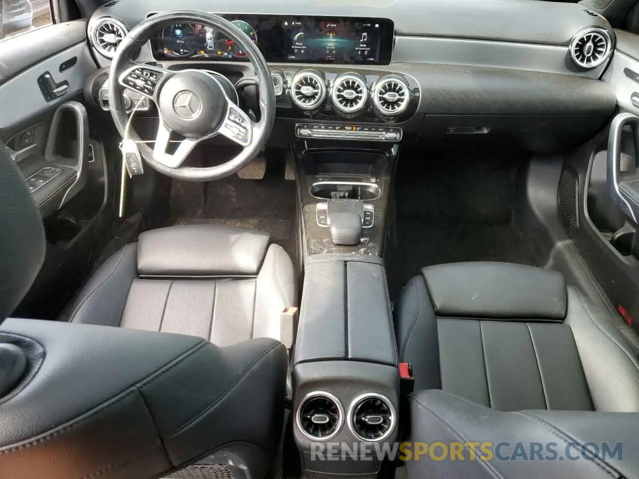 8 Фотография поврежденного автомобиля WDD3G4FB1KW018358 MERCEDES-BENZ A-CLASS 2019