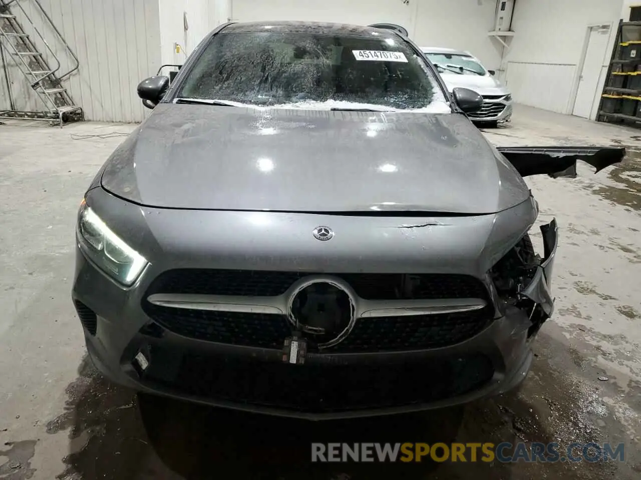 5 Photograph of a damaged car WDD3G4FB2KW019857 MERCEDES-BENZ A-CLASS 2019