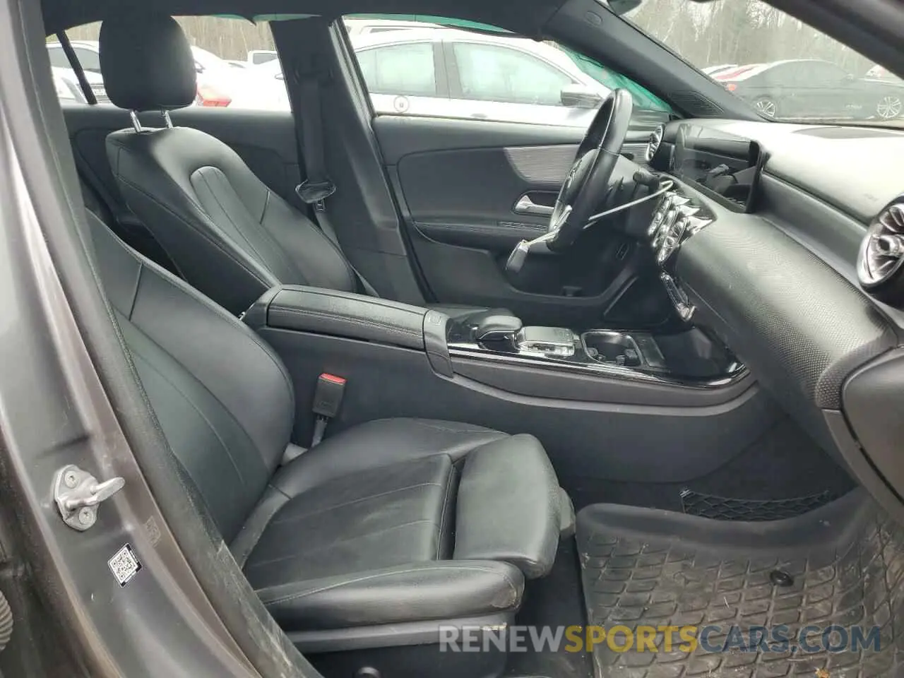 7 Фотография поврежденного автомобиля WDD3G4FB2KW031250 MERCEDES-BENZ A-CLASS 2019