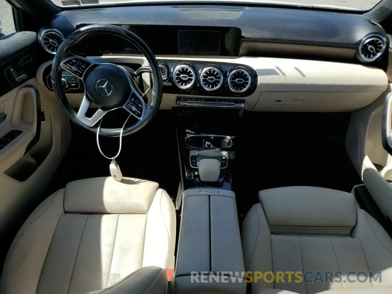 8 Photograph of a damaged car WDD3G4FB4KW019827 MERCEDES-BENZ A-CLASS 2019