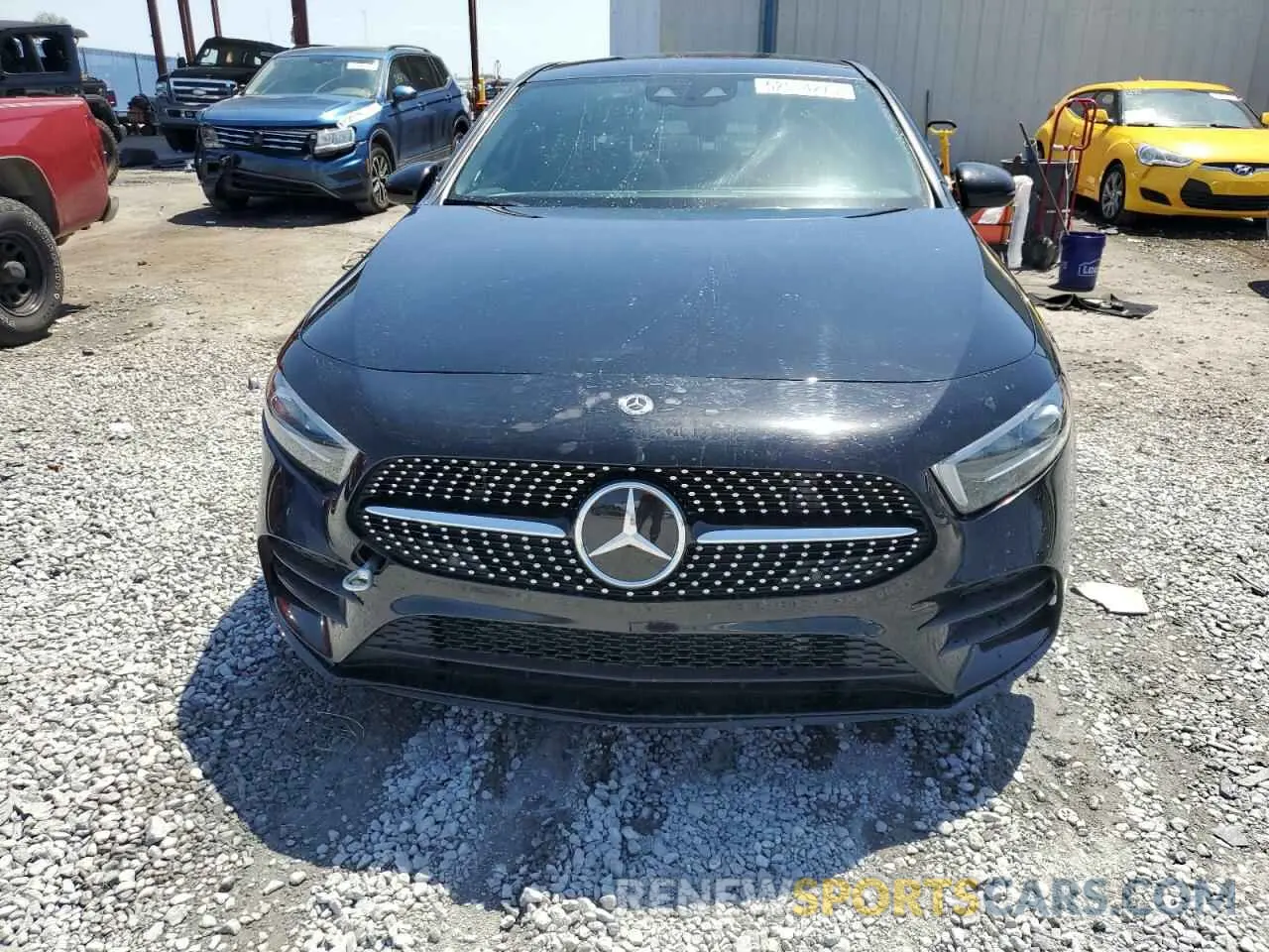 5 Photograph of a damaged car WDD3G4FB4KW021738 MERCEDES-BENZ A-CLASS 2019