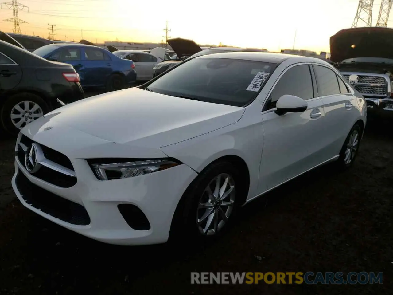 1 Фотография поврежденного автомобиля WDD3G4FB5KW001188 MERCEDES-BENZ A-CLASS 2019