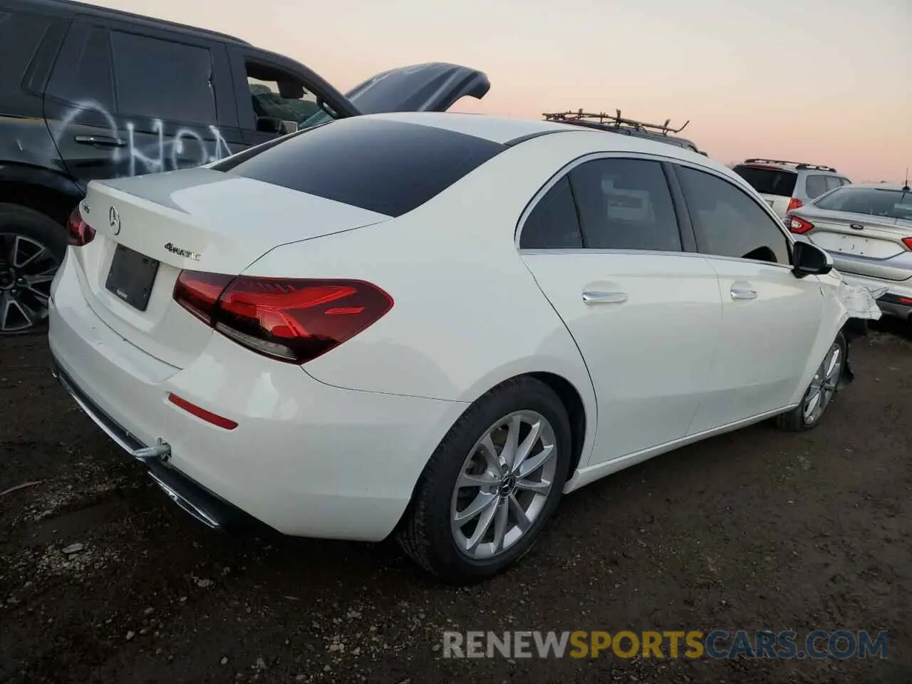 3 Фотография поврежденного автомобиля WDD3G4FB5KW001188 MERCEDES-BENZ A-CLASS 2019