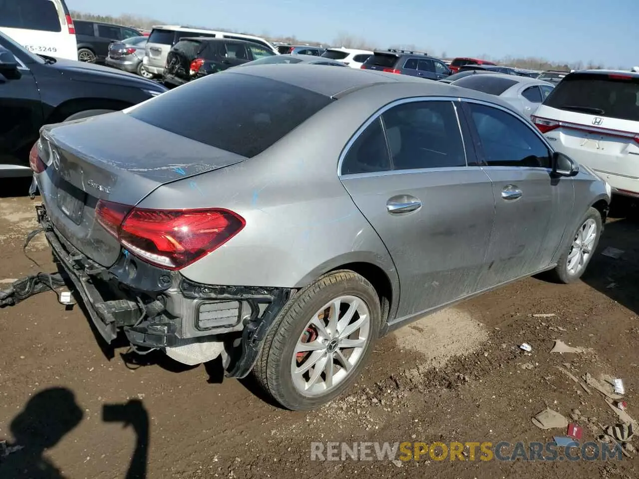 3 Photograph of a damaged car WDD3G4FB6KW026262 MERCEDES-BENZ A-CLASS 2019