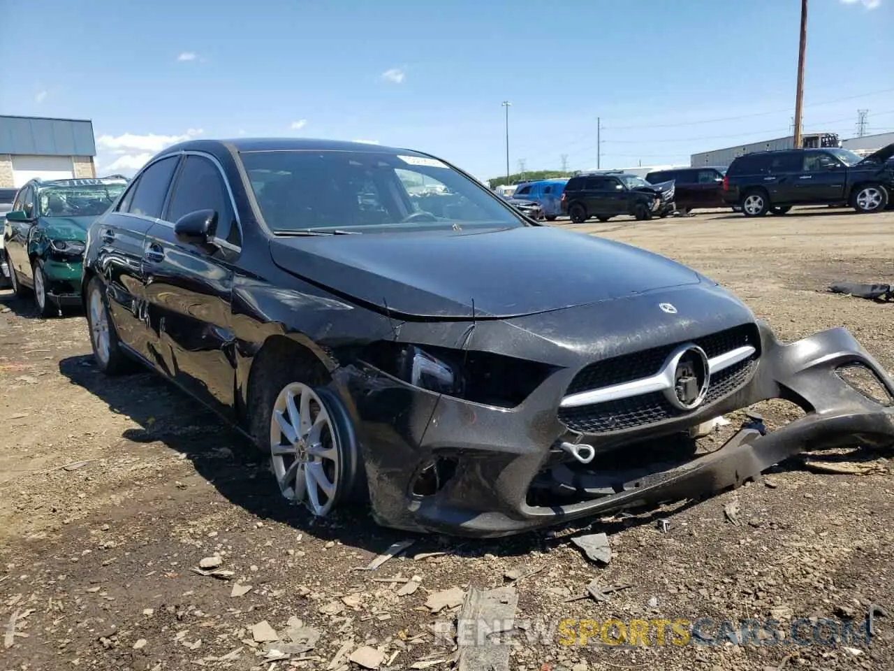 1 Photograph of a damaged car WDD3G4FB8KW027994 MERCEDES-BENZ A-CLASS 2019