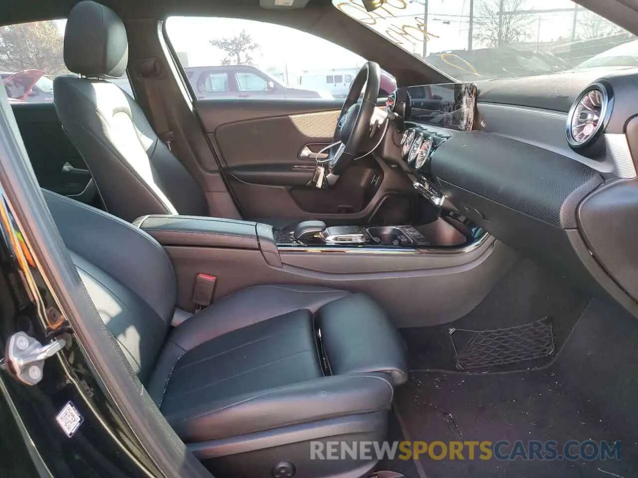 5 Photograph of a damaged car WDD3G4FBXKW018603 MERCEDES-BENZ A-CLASS 2019