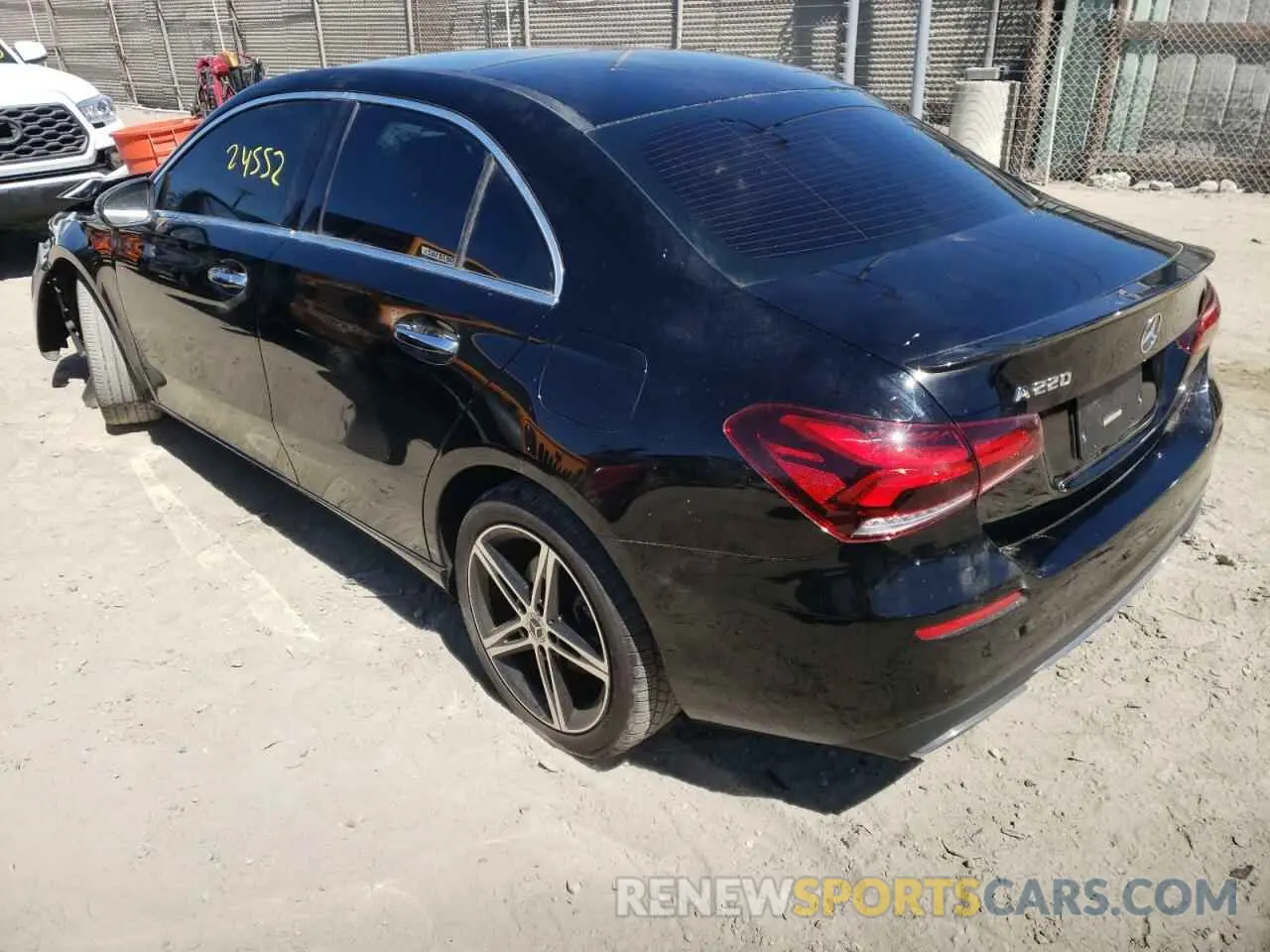 3 Фотография поврежденного автомобиля W1K3G4EB0LJ228210 MERCEDES-BENZ A-CLASS 2020