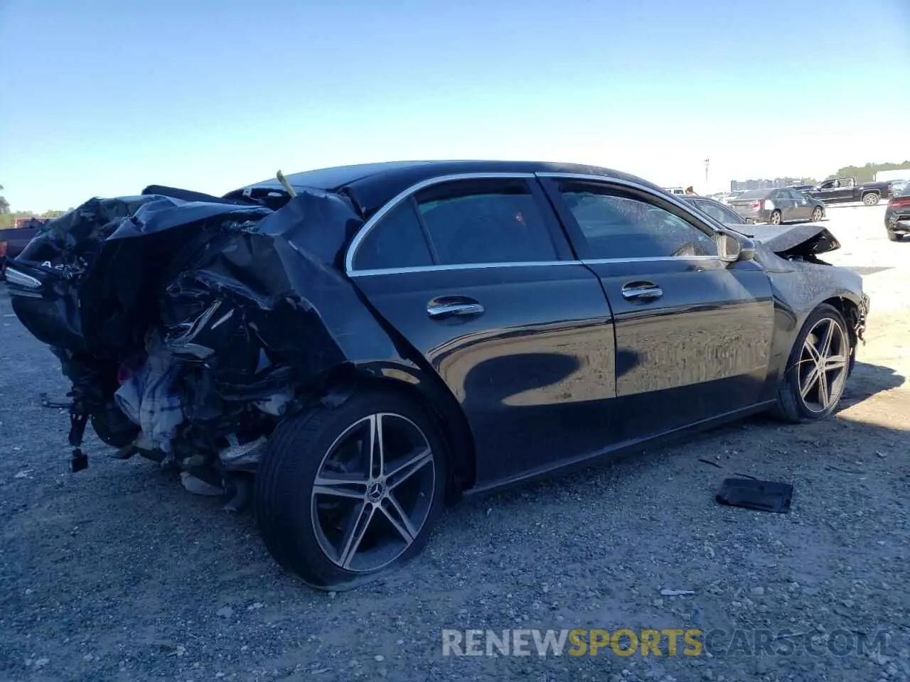 3 Фотография поврежденного автомобиля W1K3G4EB1LW047460 MERCEDES-BENZ A-CLASS 2020