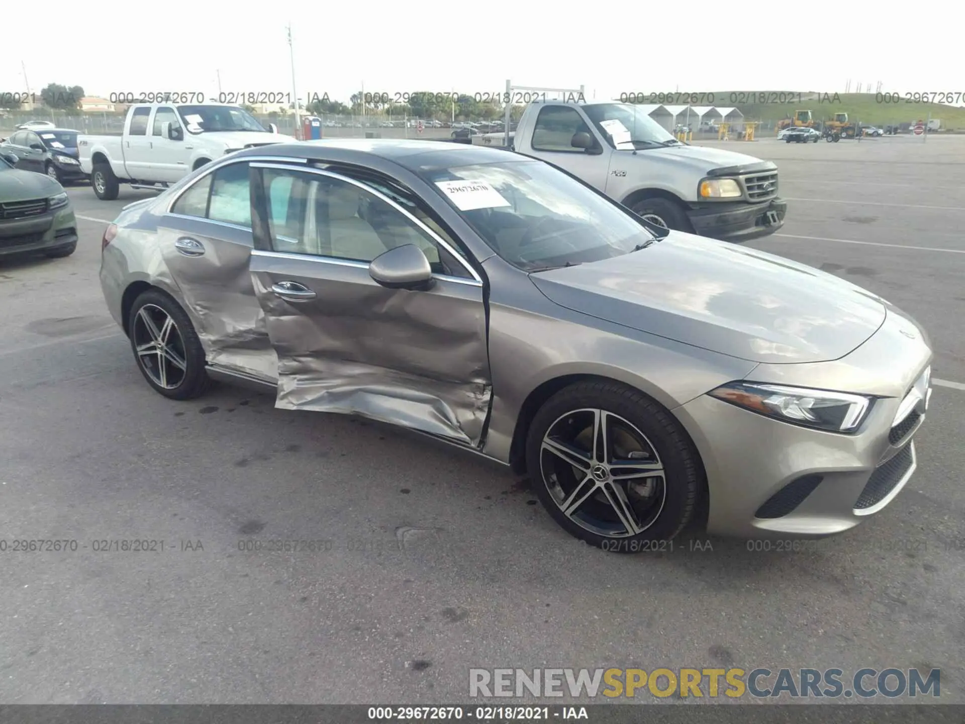 1 Photograph of a damaged car W1K3G4EB1LW047605 MERCEDES-BENZ A-CLASS 2020