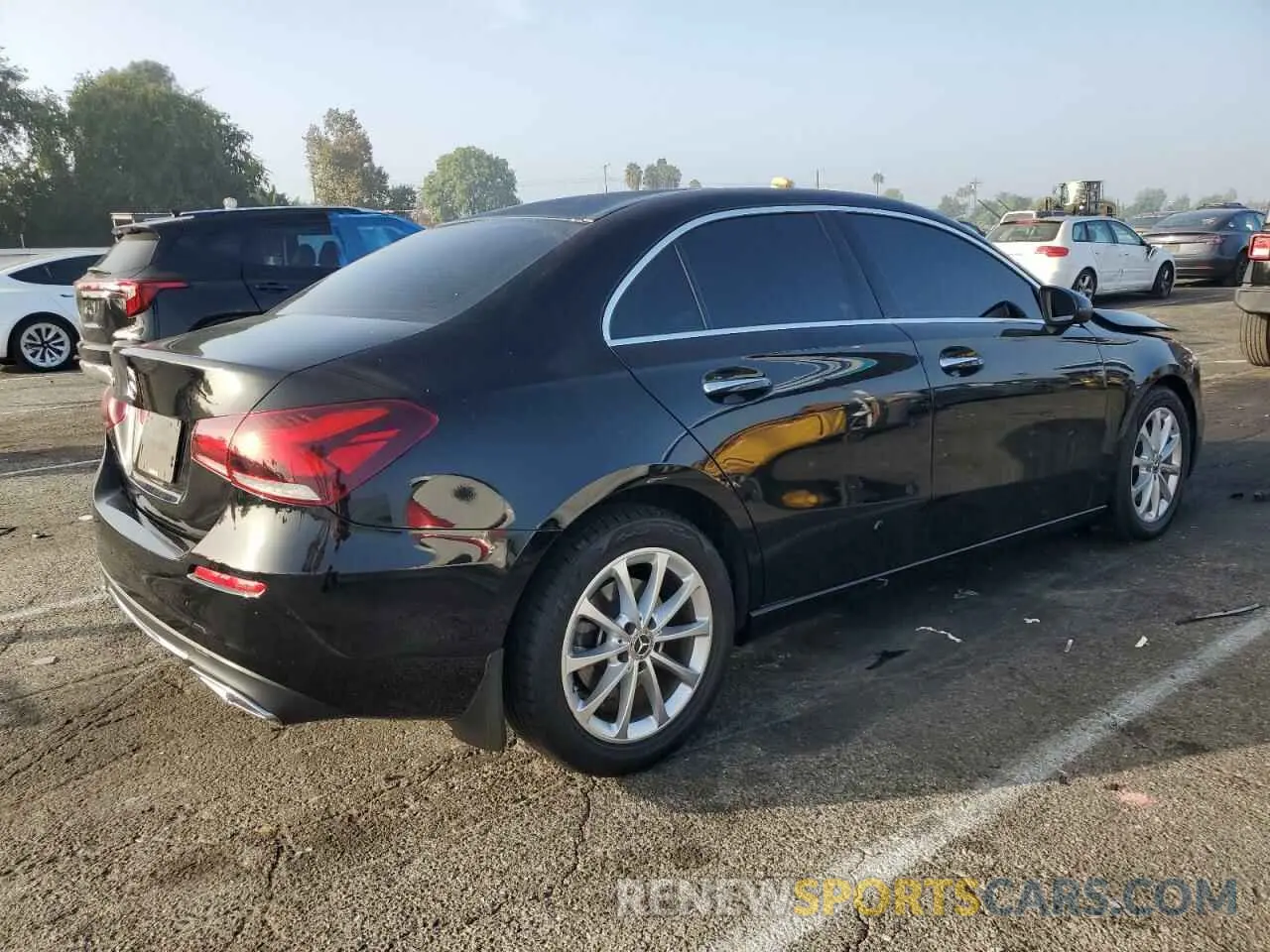 3 Фотография поврежденного автомобиля W1K3G4EB2LW043501 MERCEDES-BENZ A-CLASS 2020