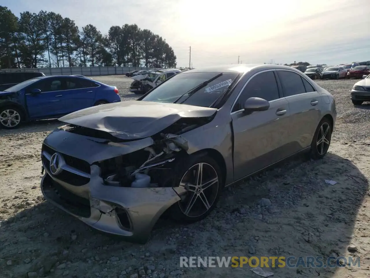 2 Фотография поврежденного автомобиля W1K3G4EB3LJ203866 MERCEDES-BENZ A-CLASS 2020