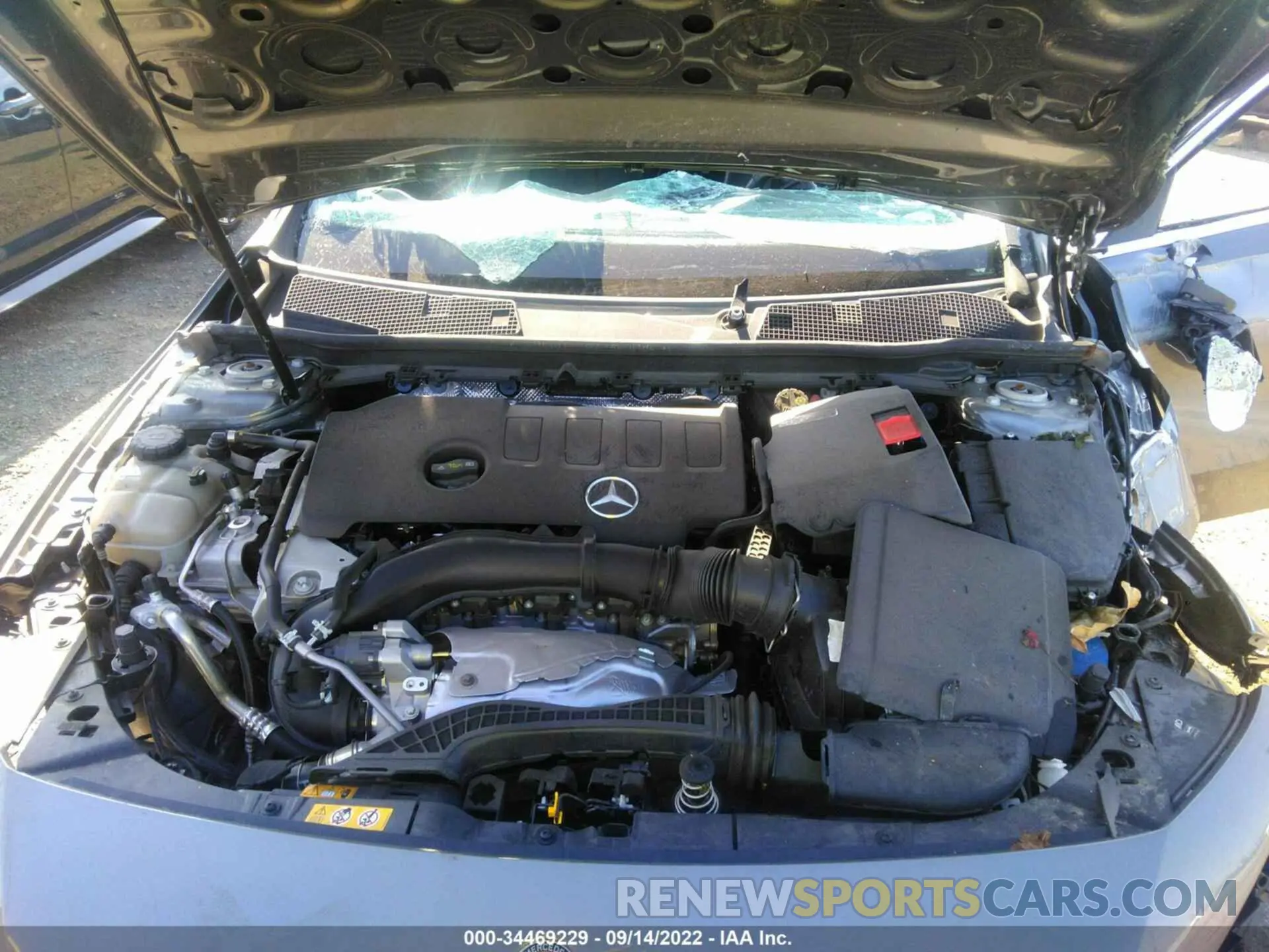 10 Photograph of a damaged car W1K3G4EB3LJ230792 MERCEDES-BENZ A-CLASS 2020