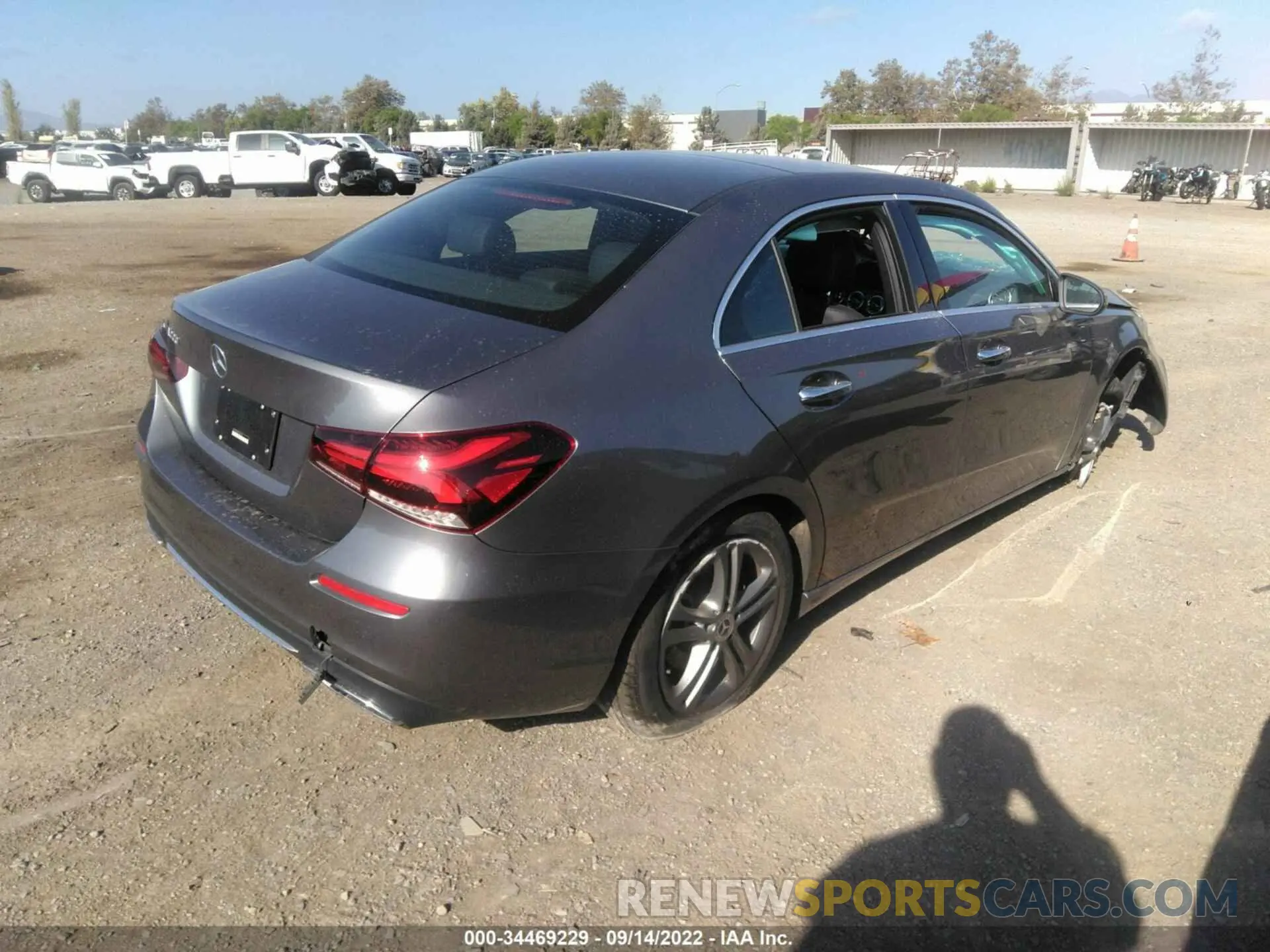 4 Photograph of a damaged car W1K3G4EB3LJ230792 MERCEDES-BENZ A-CLASS 2020