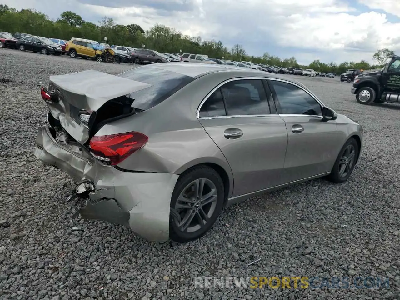 3 Фотография поврежденного автомобиля W1K3G4EB3LW047606 MERCEDES-BENZ A-CLASS 2020