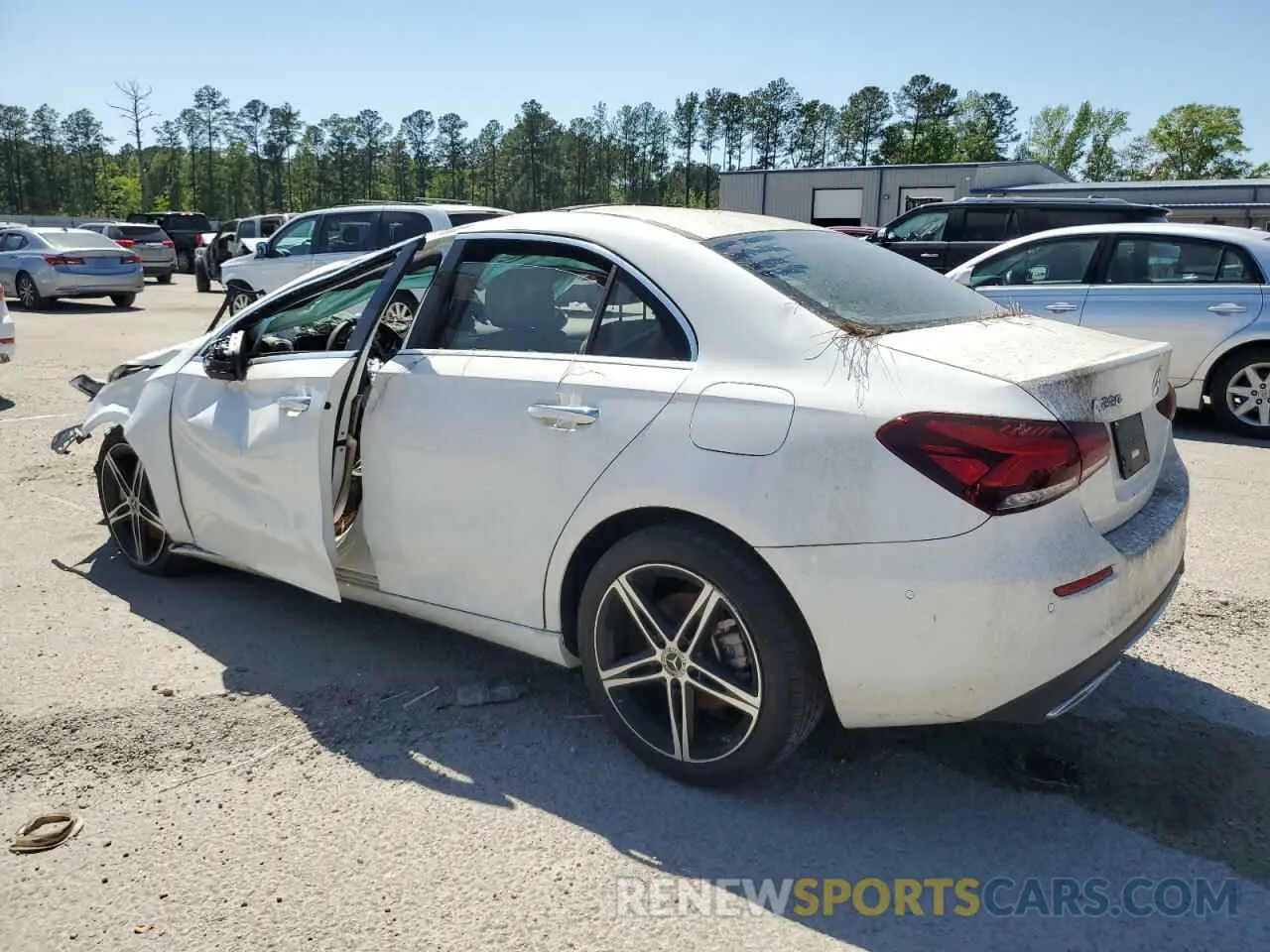 2 Photograph of a damaged car W1K3G4EB5LJ224217 MERCEDES-BENZ A-CLASS 2020