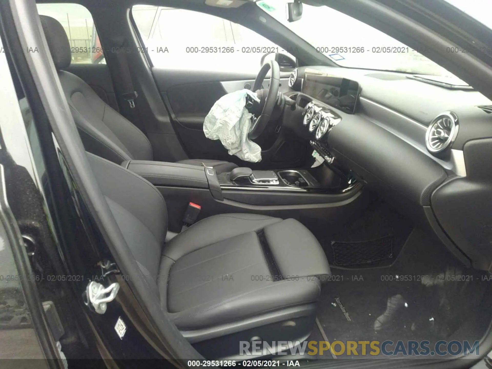 5 Photograph of a damaged car W1K3G4EB7LJ229824 MERCEDES-BENZ A-CLASS 2020