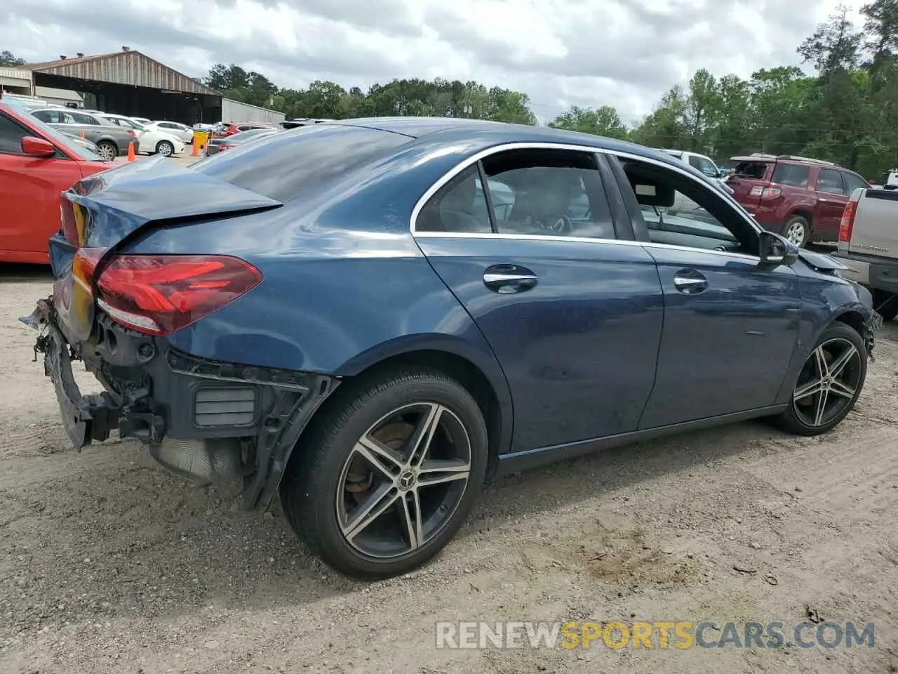 3 Photograph of a damaged car W1K3G4EB8LJ225815 MERCEDES-BENZ A-CLASS 2020