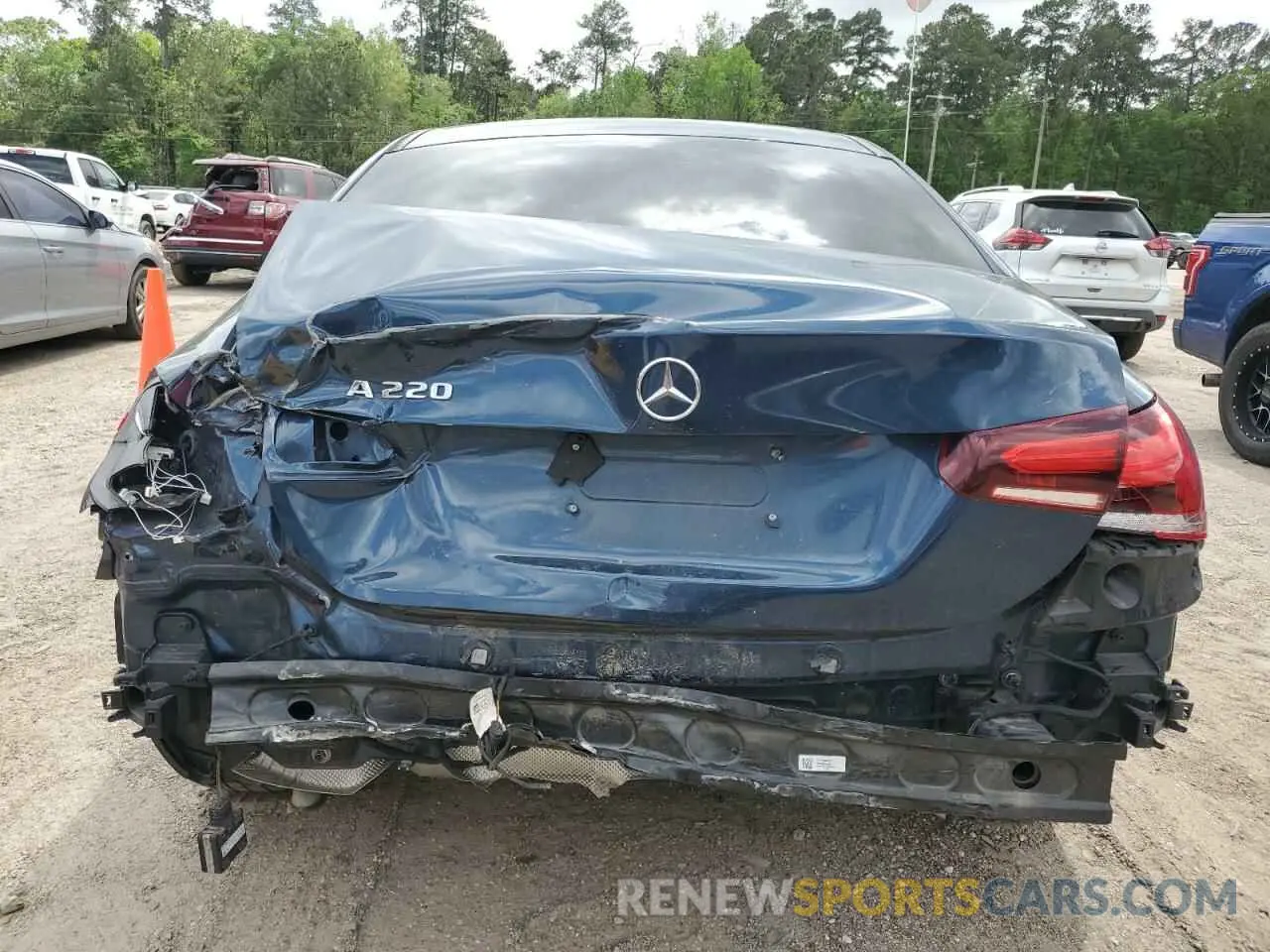 6 Photograph of a damaged car W1K3G4EB8LJ225815 MERCEDES-BENZ A-CLASS 2020