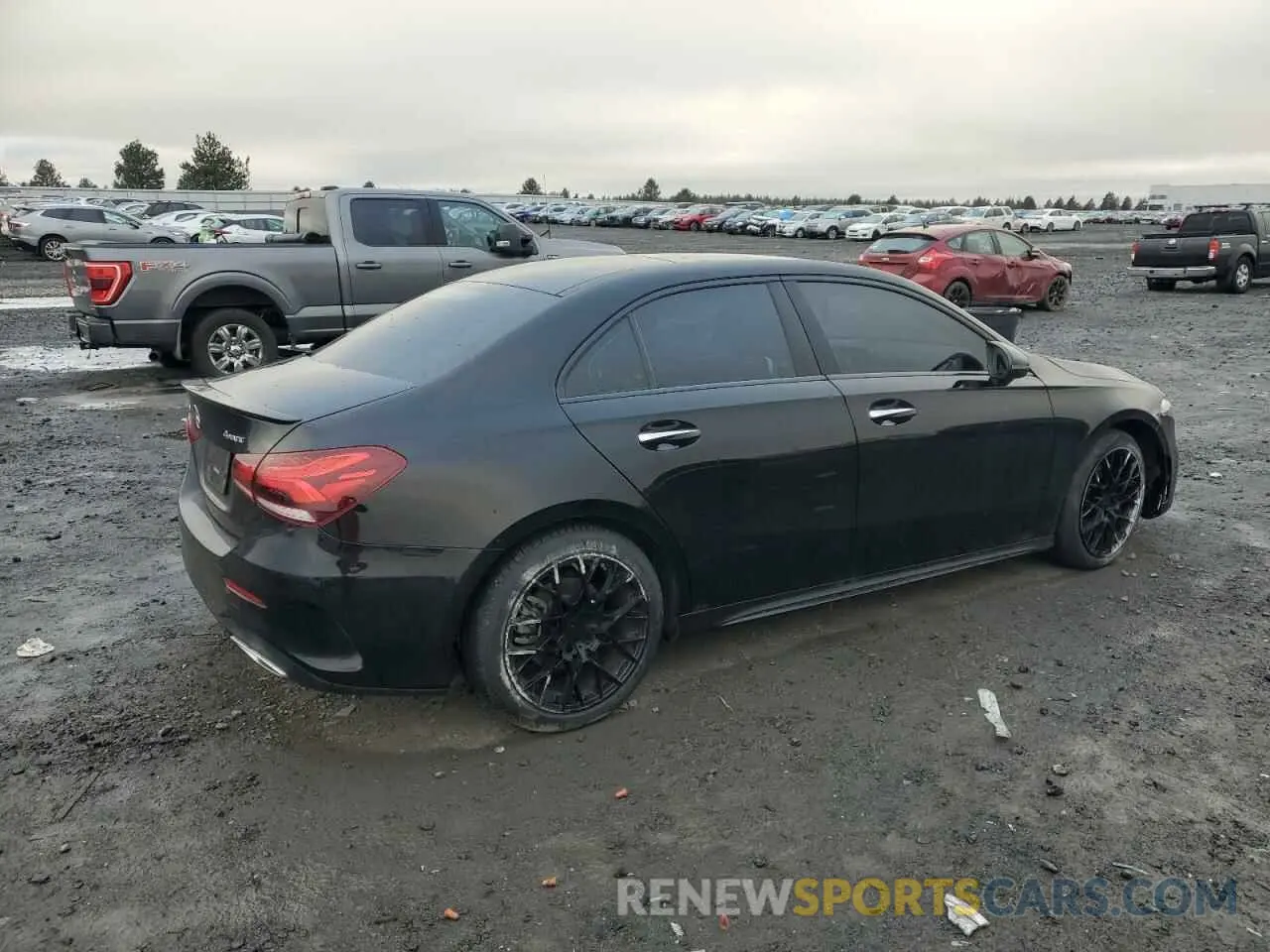 3 Фотография поврежденного автомобиля W1K3G4FB3LJ235568 MERCEDES-BENZ A-CLASS 2020