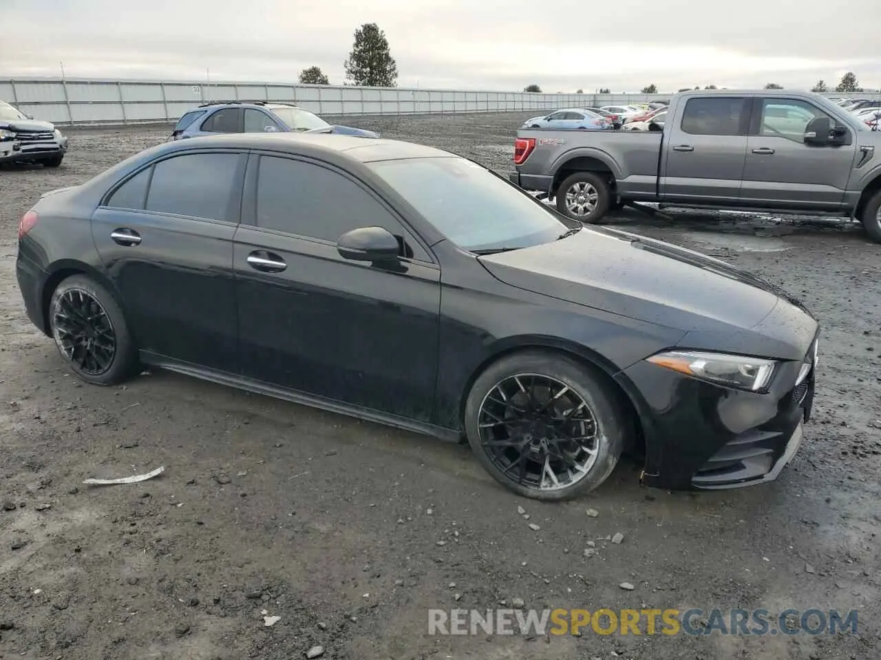 4 Фотография поврежденного автомобиля W1K3G4FB3LJ235568 MERCEDES-BENZ A-CLASS 2020