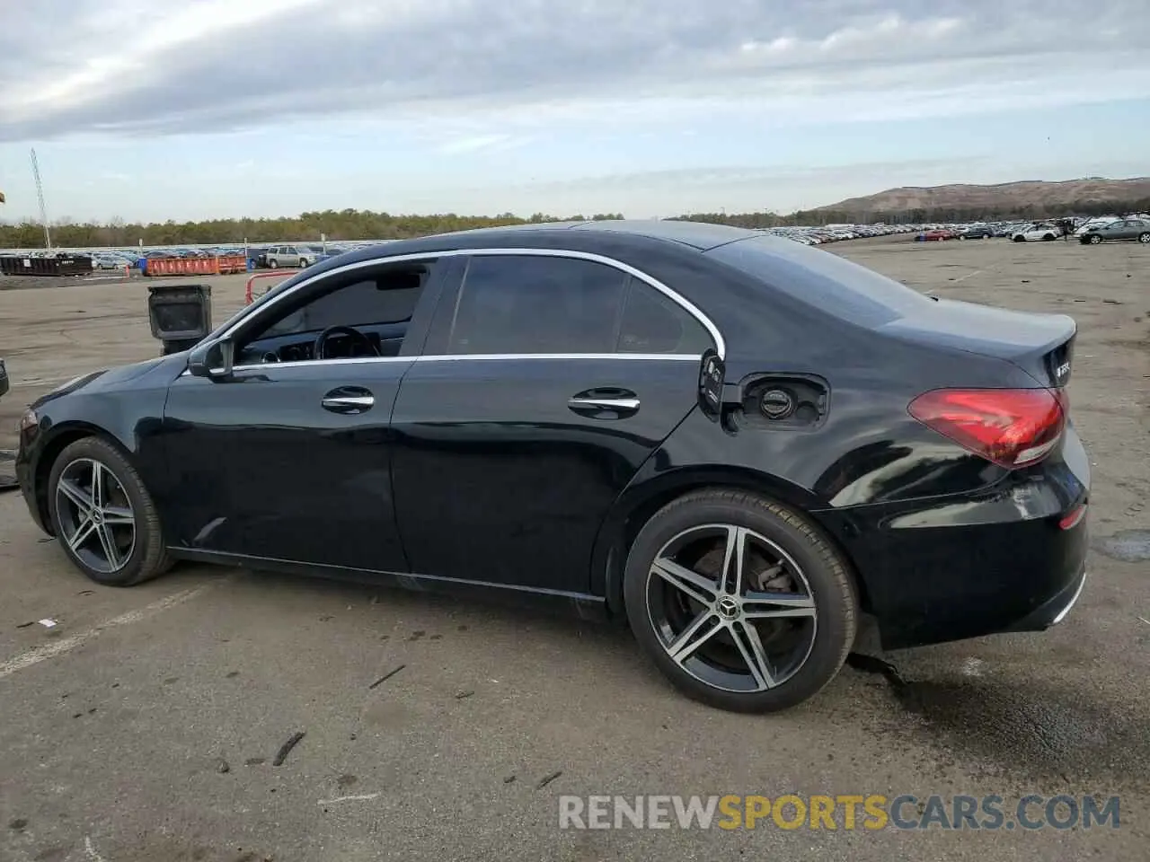 2 Фотография поврежденного автомобиля W1K3G4FB6LW047632 MERCEDES-BENZ A-CLASS 2020
