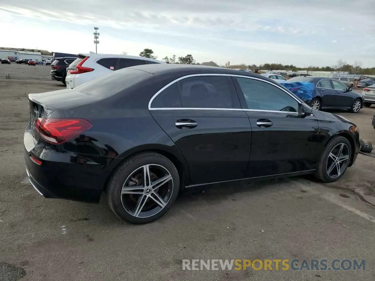 3 Фотография поврежденного автомобиля W1K3G4FB6LW047632 MERCEDES-BENZ A-CLASS 2020