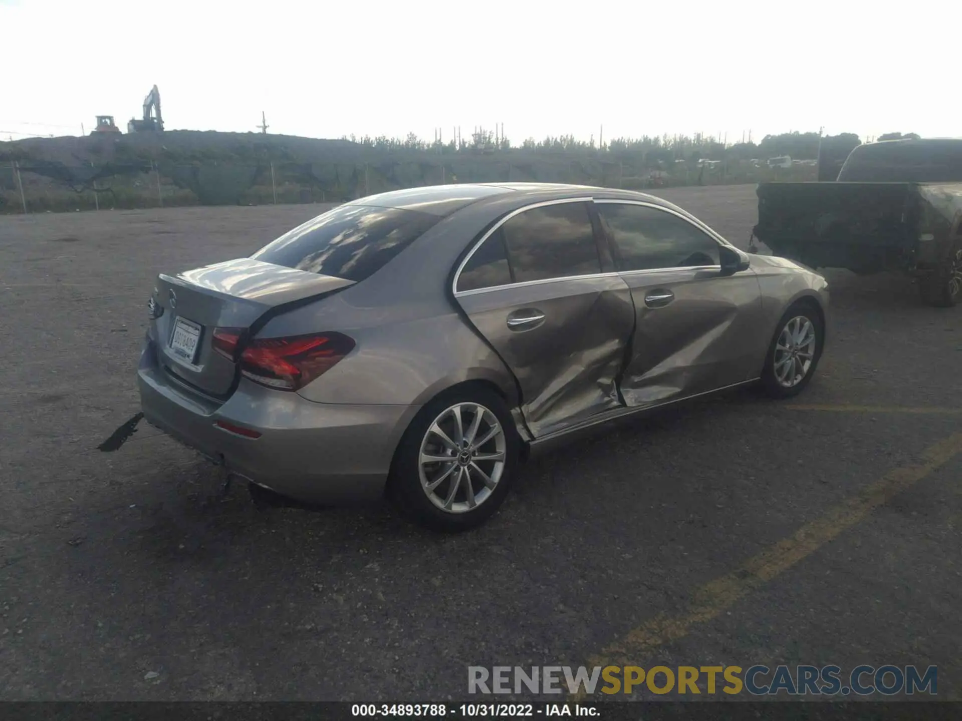 4 Photograph of a damaged car WDD3G4EB0LW040631 MERCEDES-BENZ A-CLASS 2020