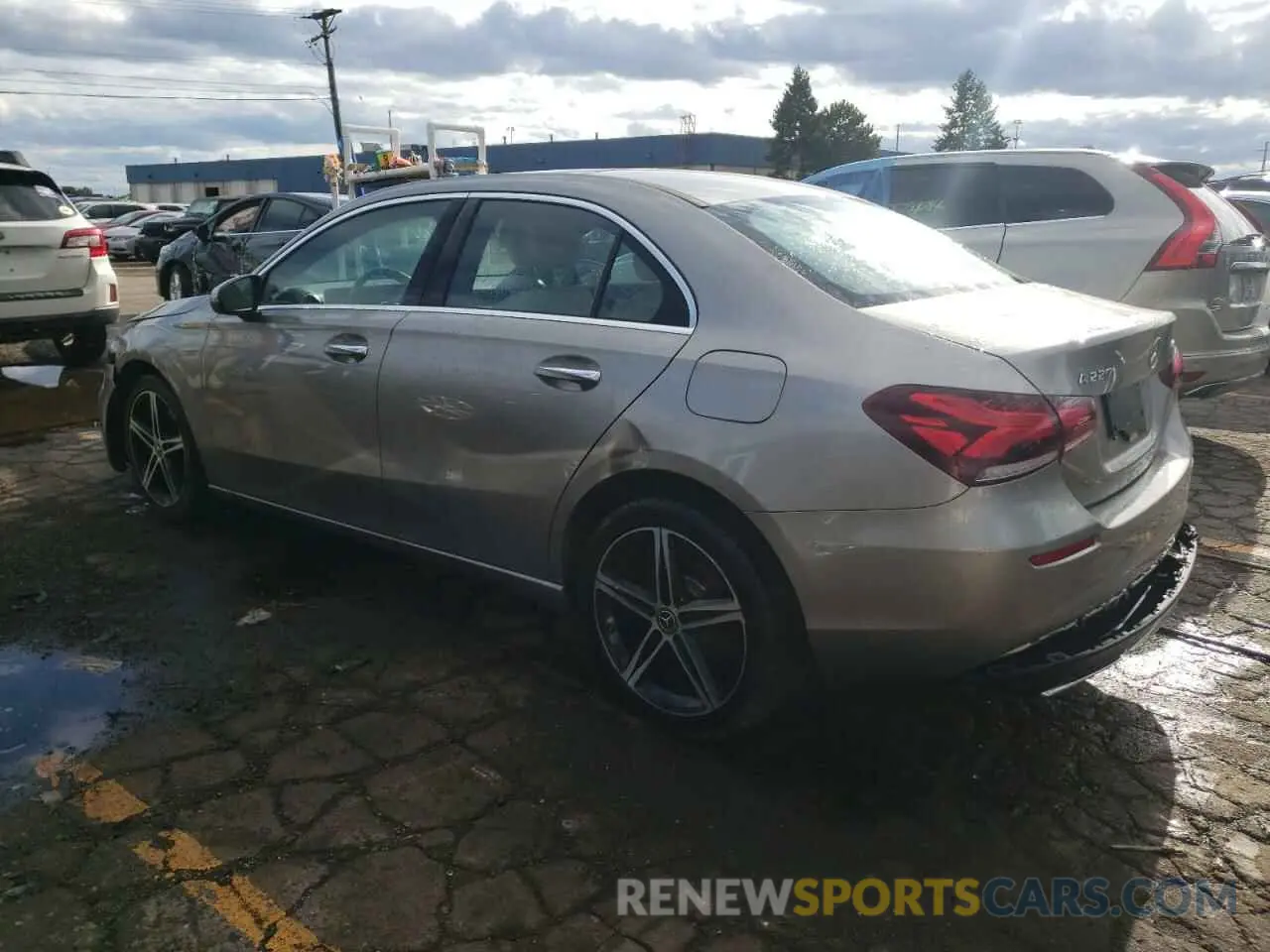 2 Фотография поврежденного автомобиля WDD3G4FB0LW038893 MERCEDES-BENZ A-CLASS 2020