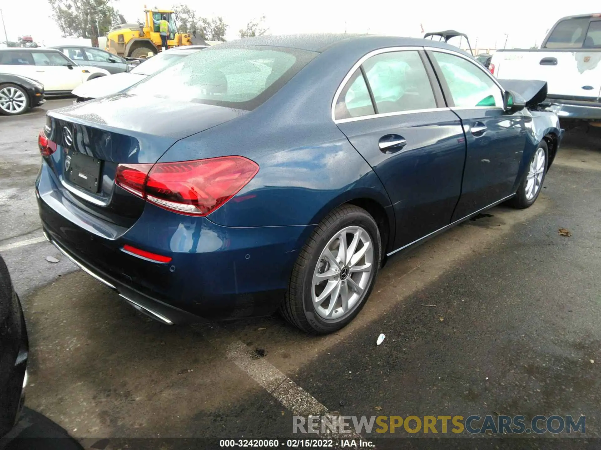 4 Photograph of a damaged car W1K3G4EB0MJ267607 MERCEDES-BENZ A-CLASS 2021